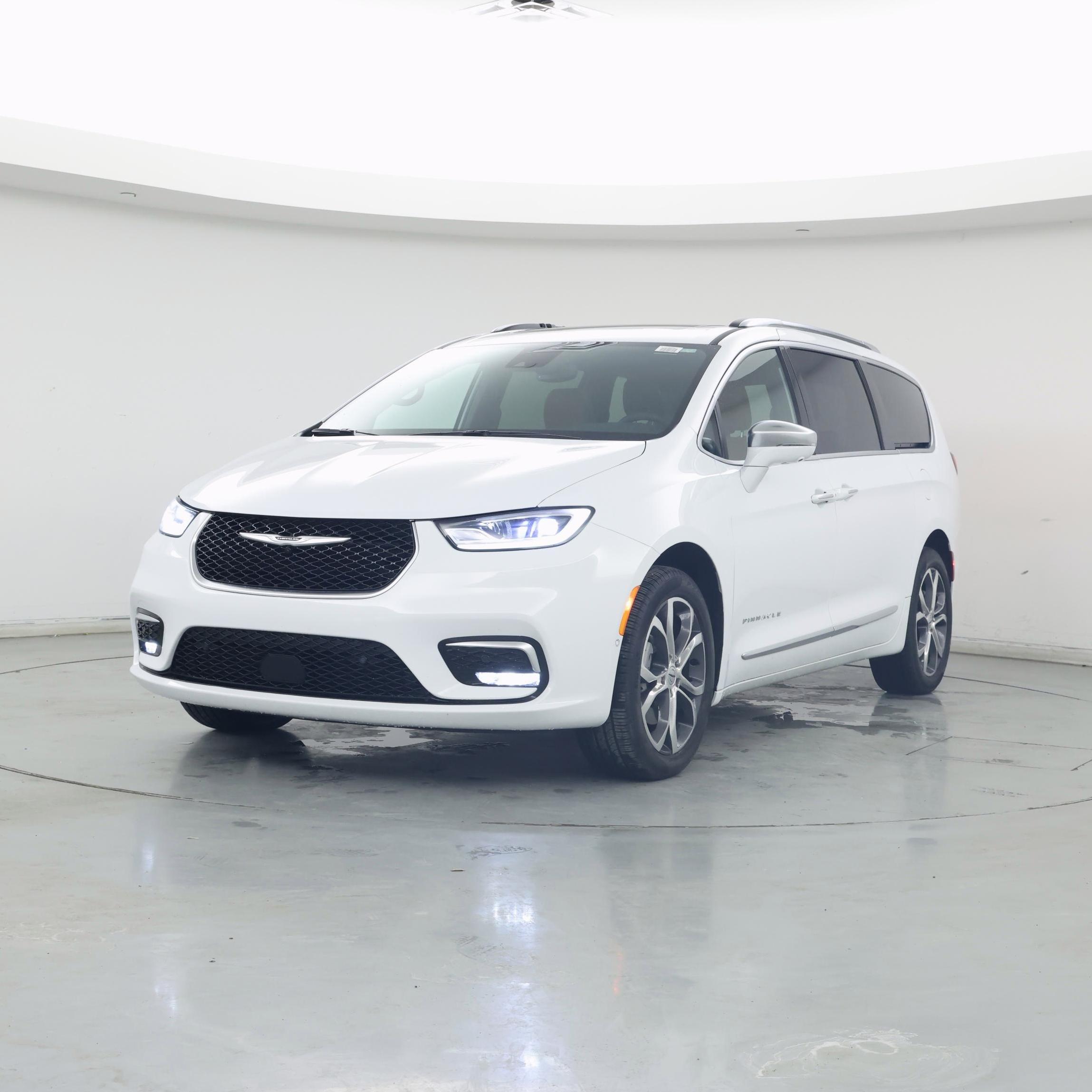 Thumbnail: 2024 Chrysler Pacifica - 4