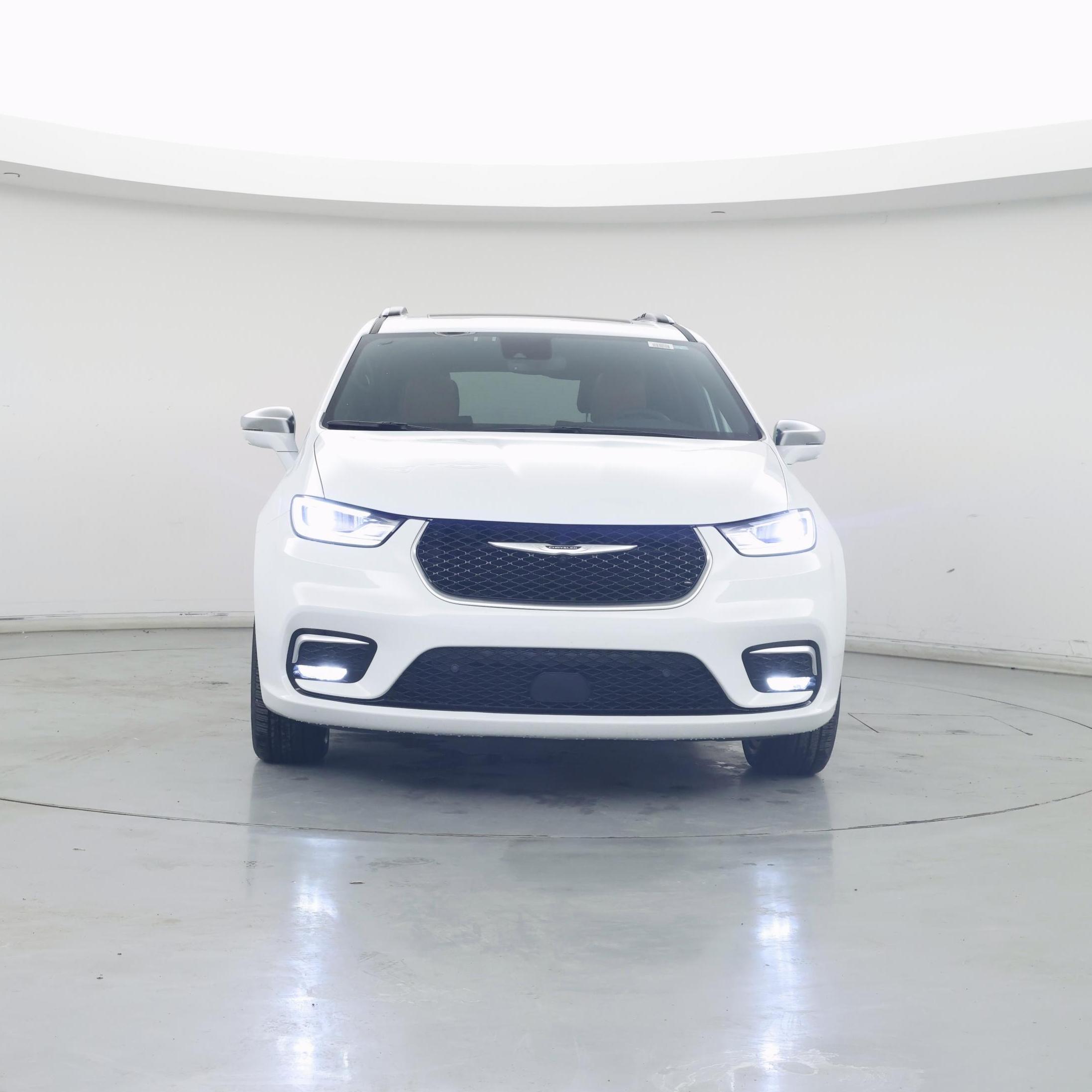 Thumbnail: 2024 Chrysler Pacifica - 5