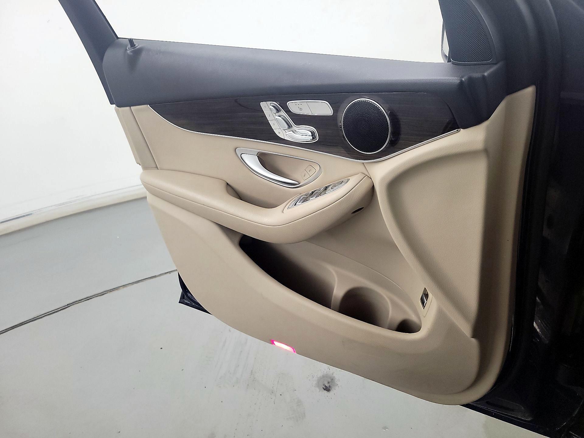 Thumbnail: 2018 Mercedes-Benz GLC - 12