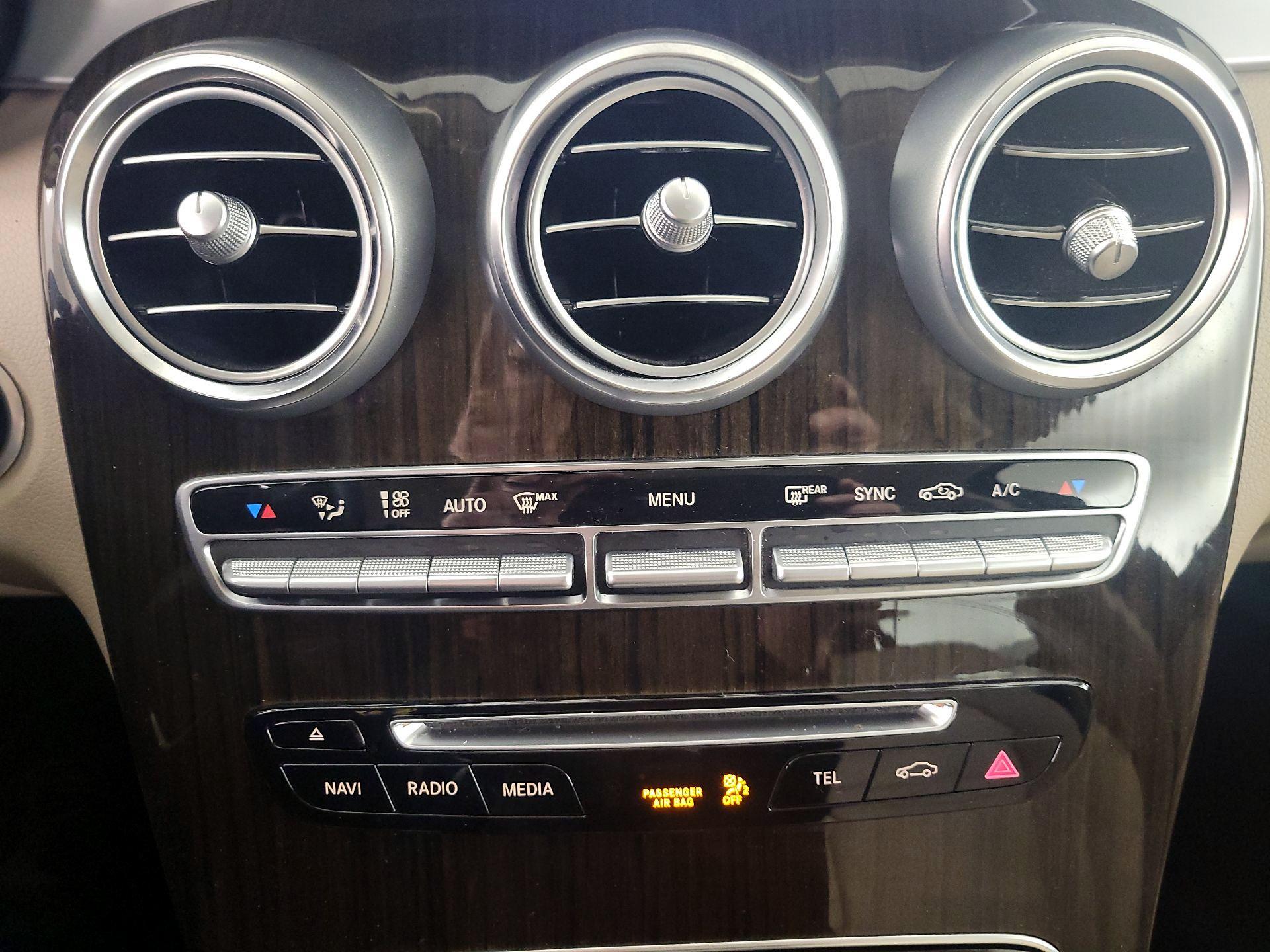 Thumbnail: 2018 Mercedes-Benz GLC - 17