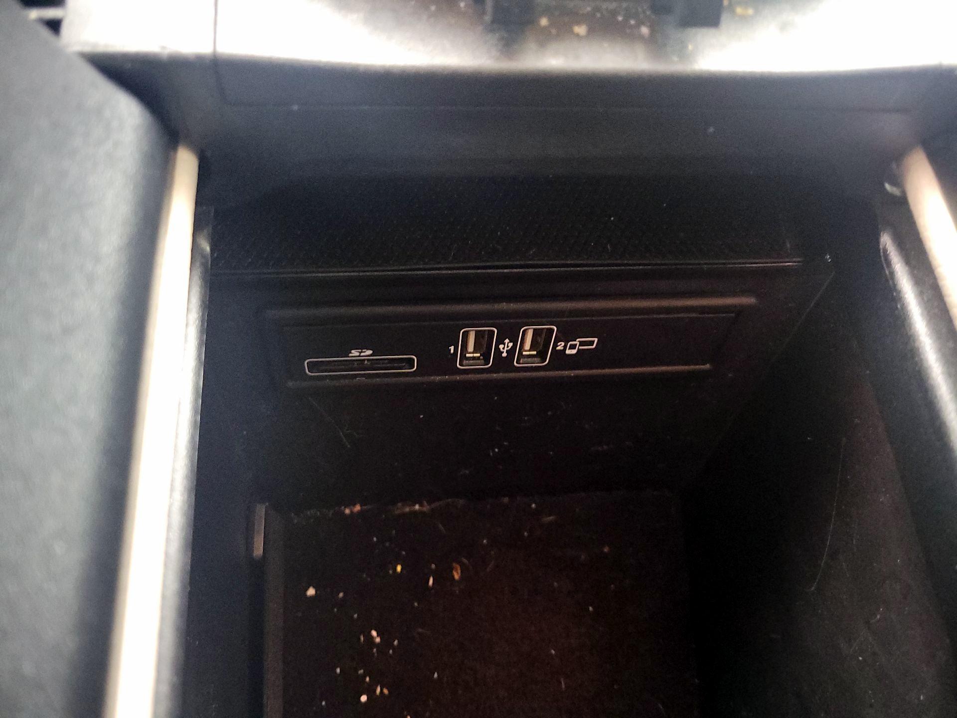 Thumbnail: 2018 Mercedes-Benz GLC - 19