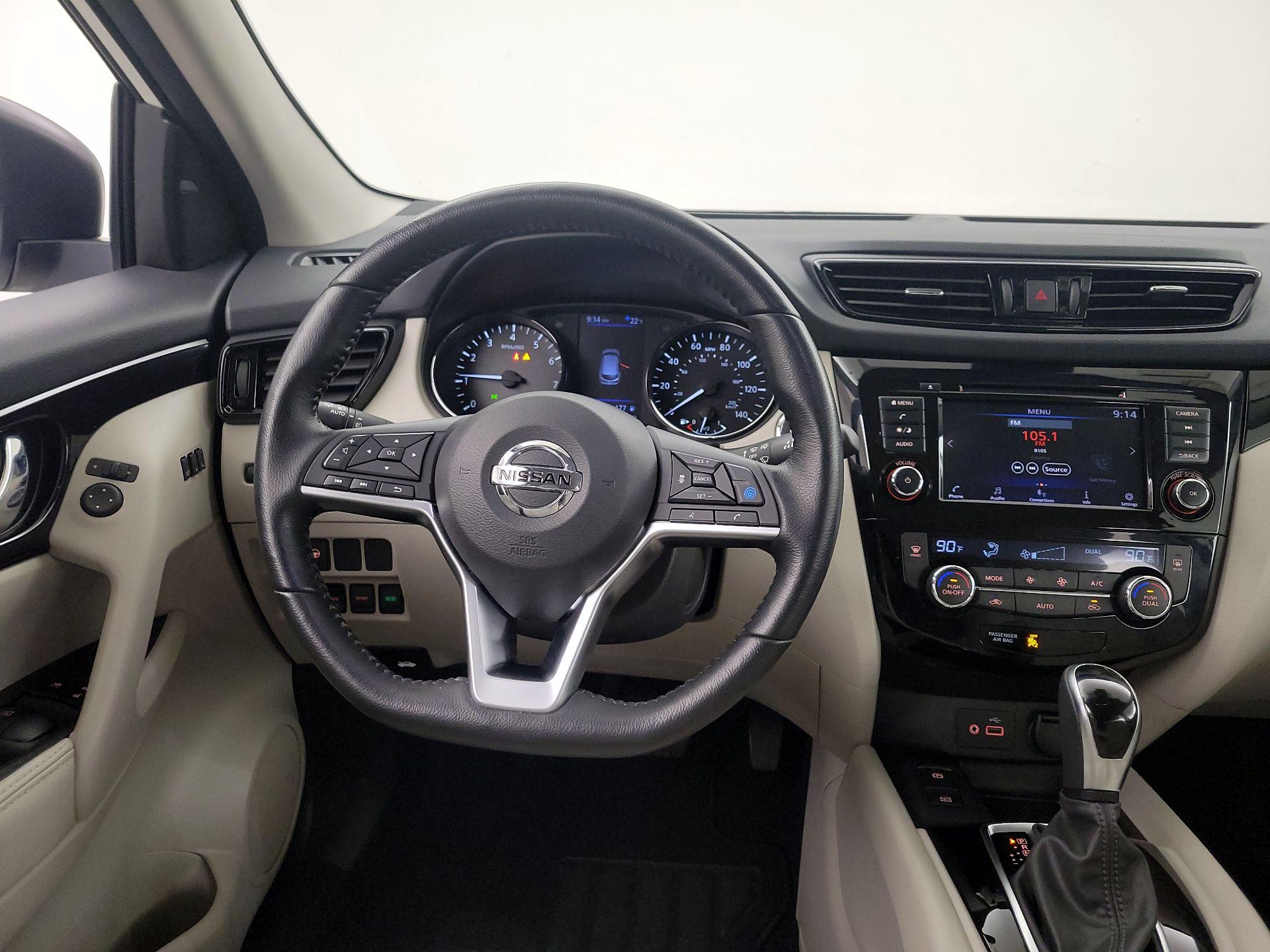 Thumbnail: 2021 Nissan Rogue Sport - 10