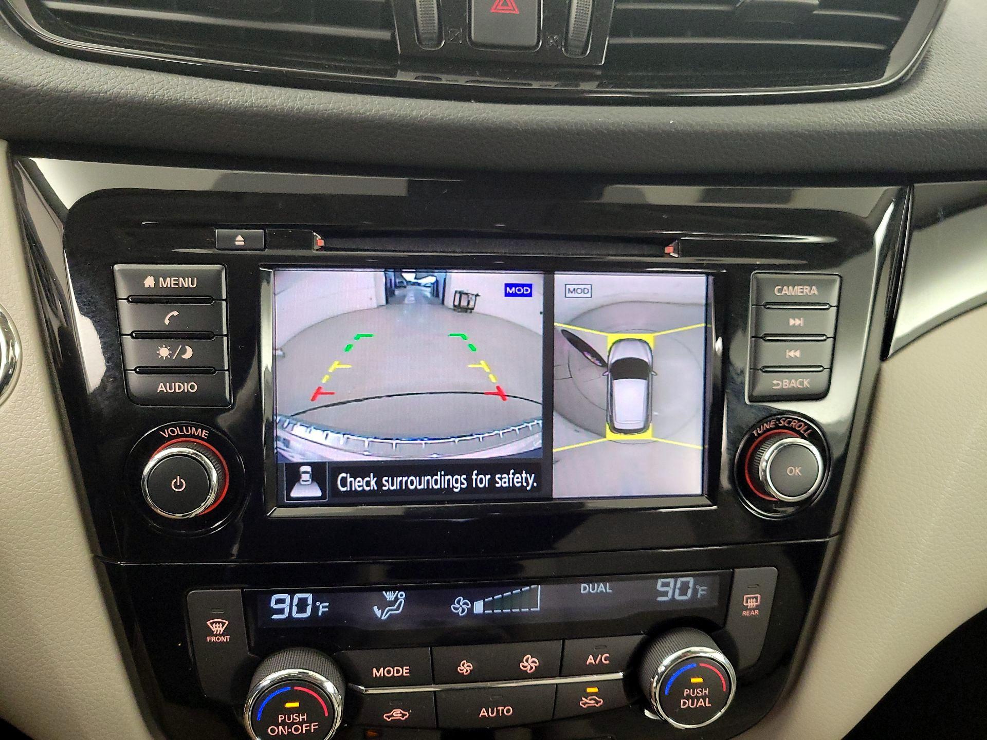 Thumbnail: 2021 Nissan Rogue Sport - 14