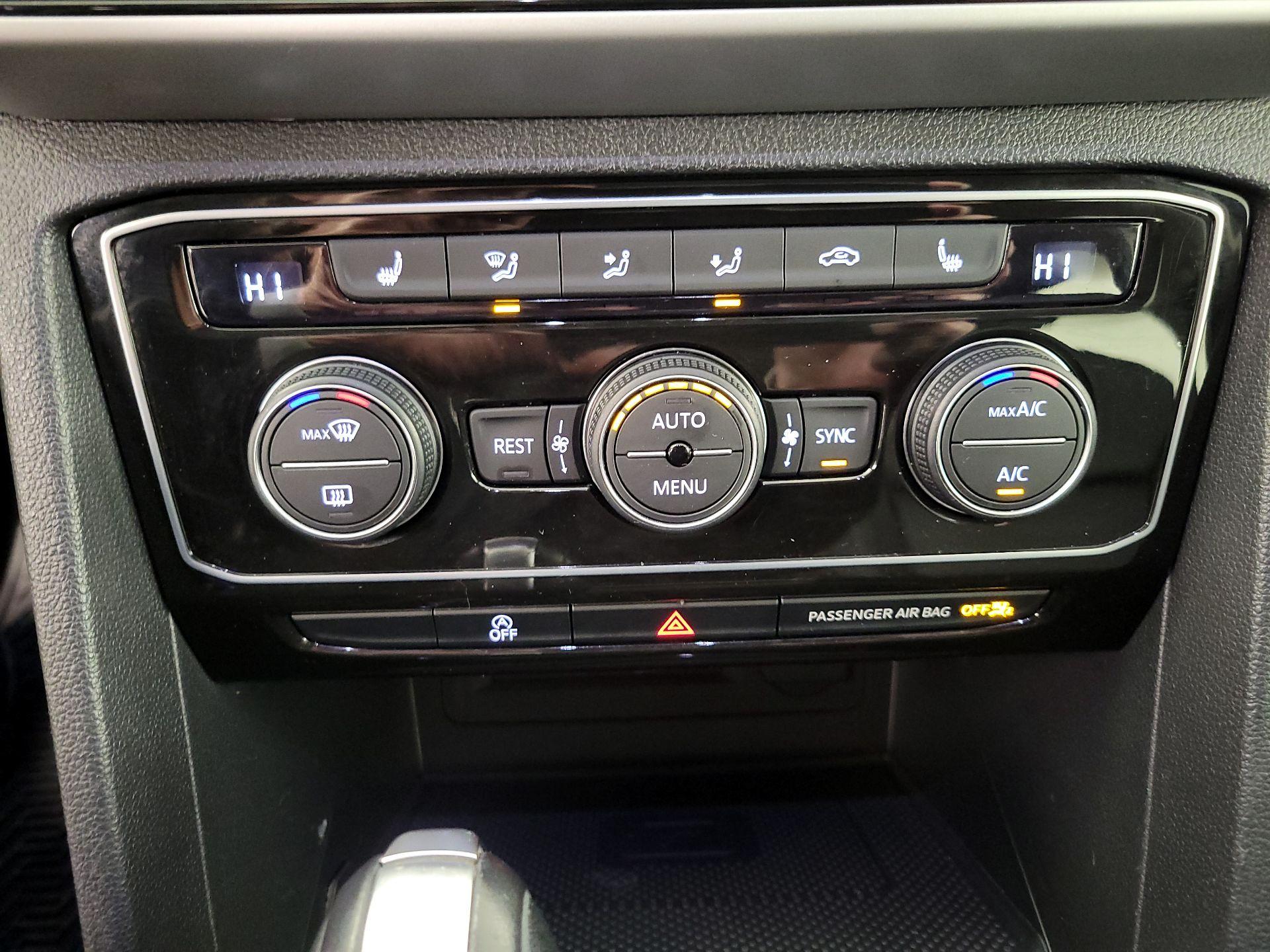 Thumbnail: 2022 Volkswagen Atlas - 17