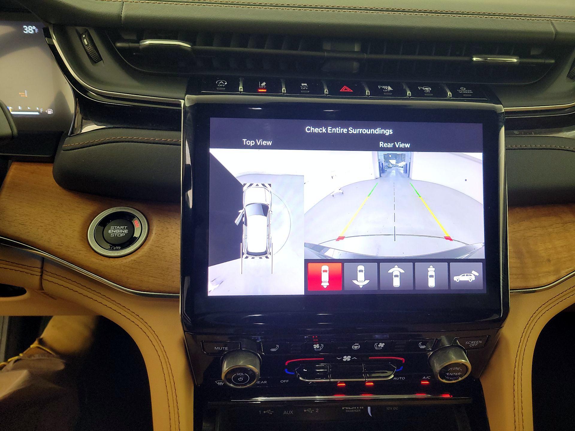 Thumbnail: 2023 Jeep Grand Cherokee - 15