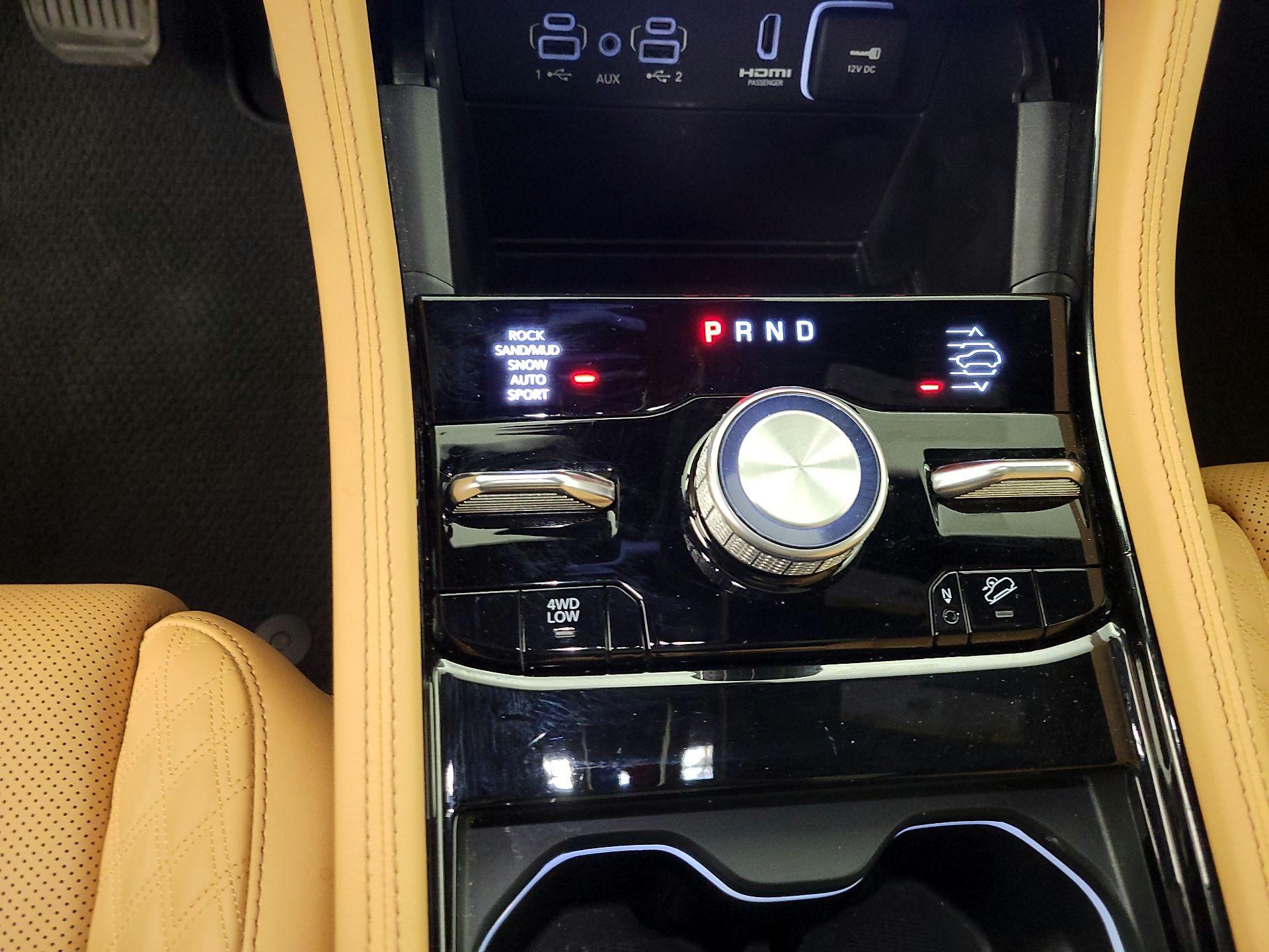 Thumbnail: 2023 Jeep Grand Cherokee - 18