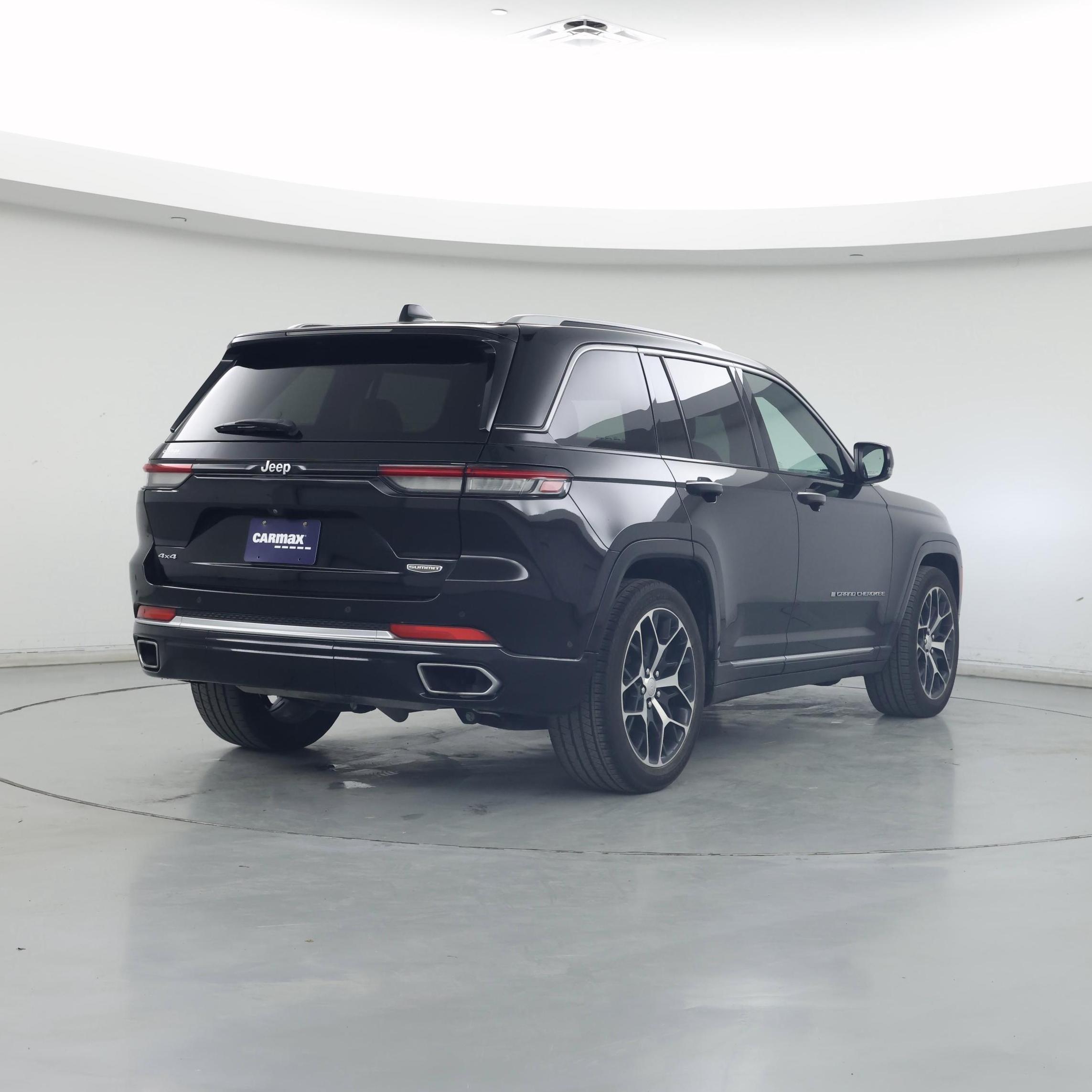 Thumbnail: 2023 Jeep Grand Cherokee - 8