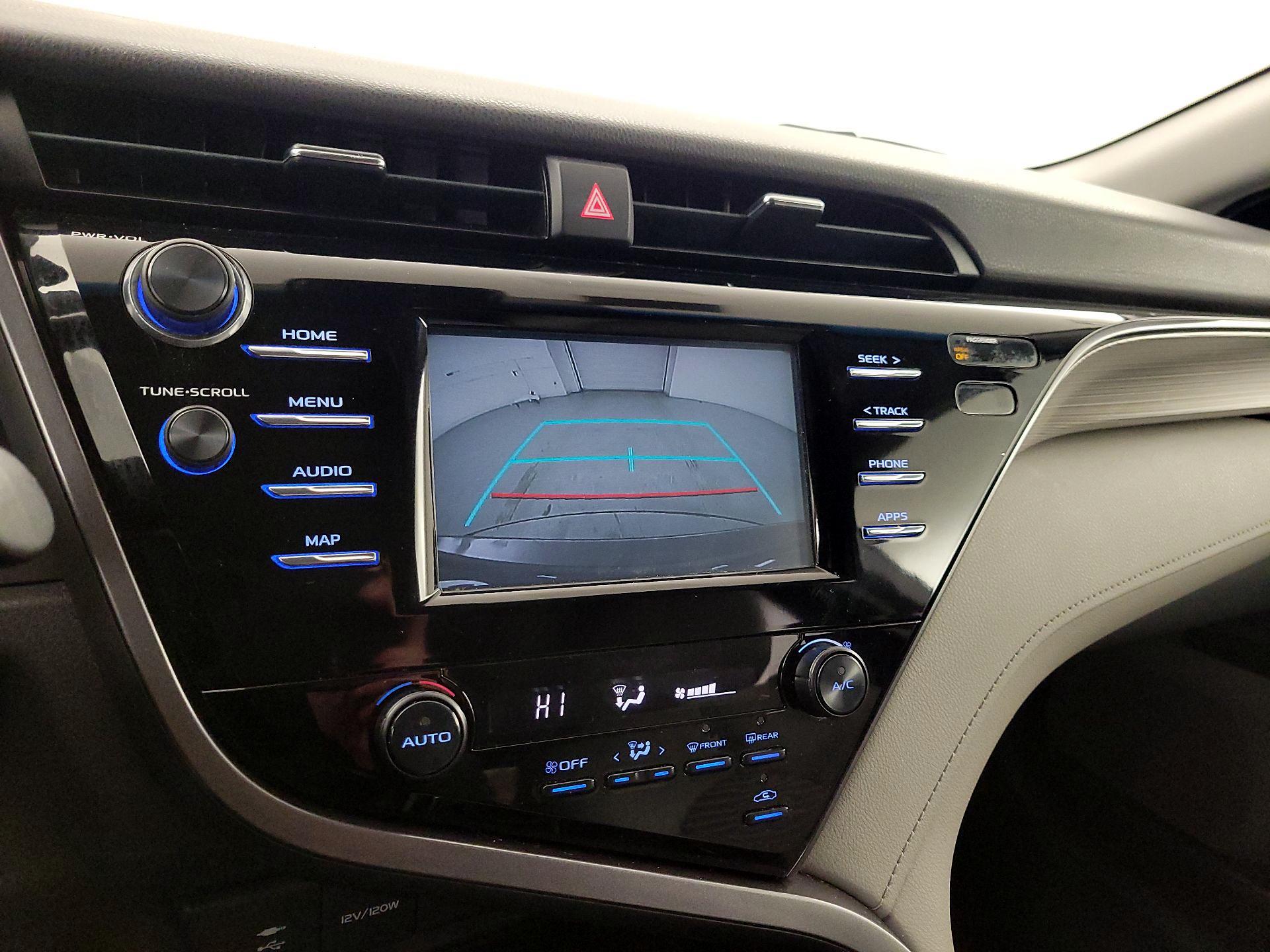 Thumbnail: 2019 Toyota Camry - 15