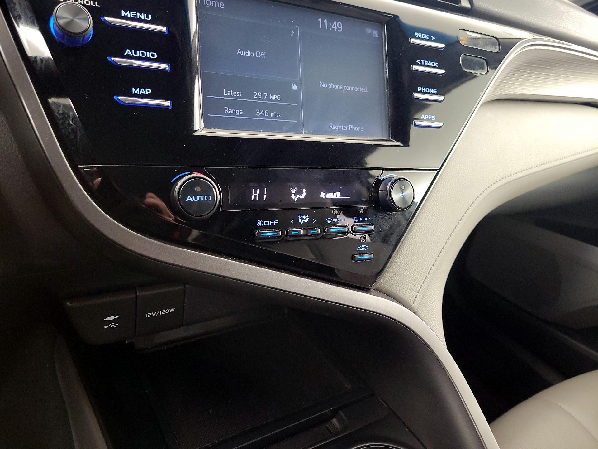 Thumbnail: 2019 Toyota Camry - 17