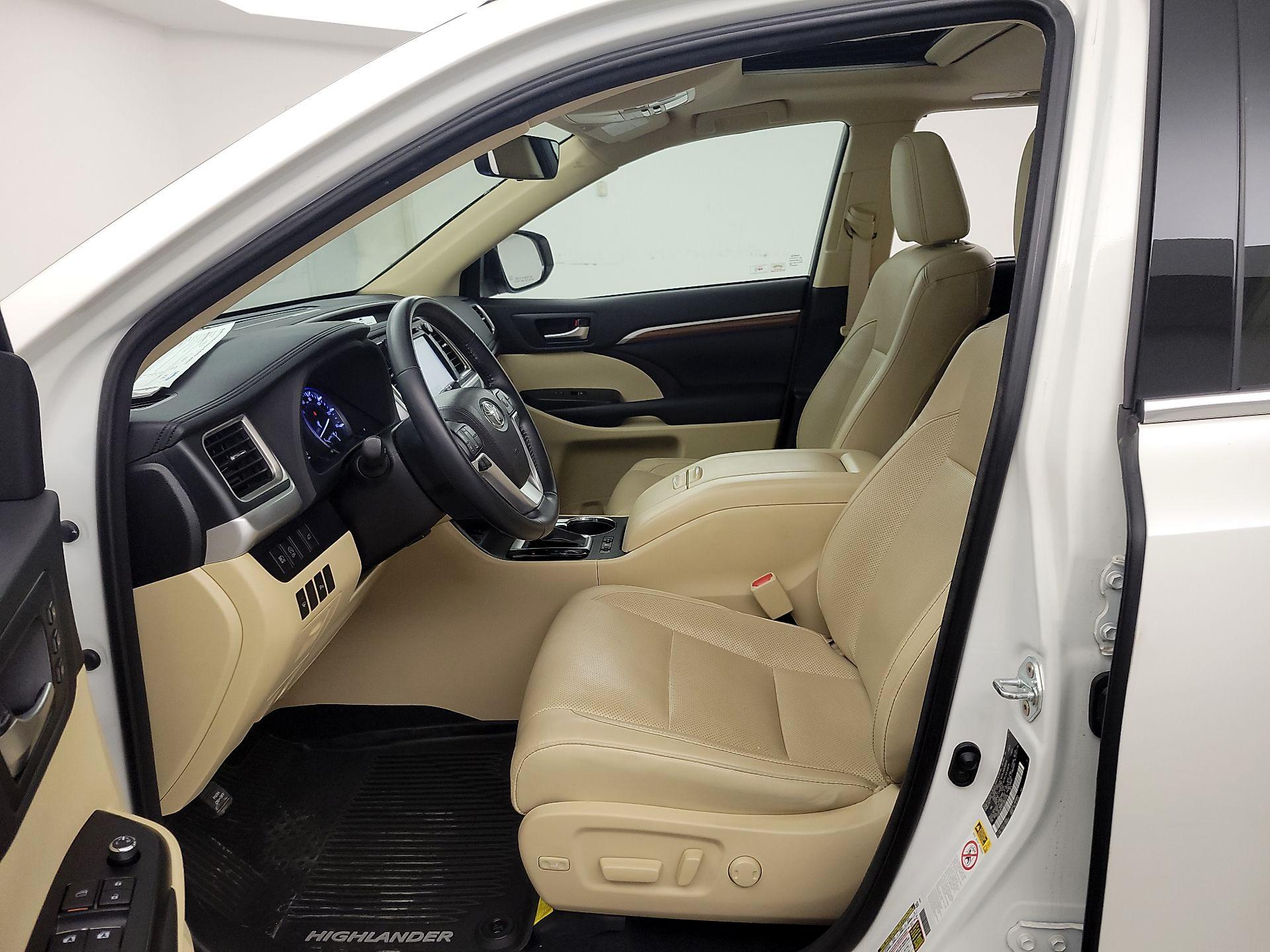 Thumbnail: 2018 Toyota Highlander - 11