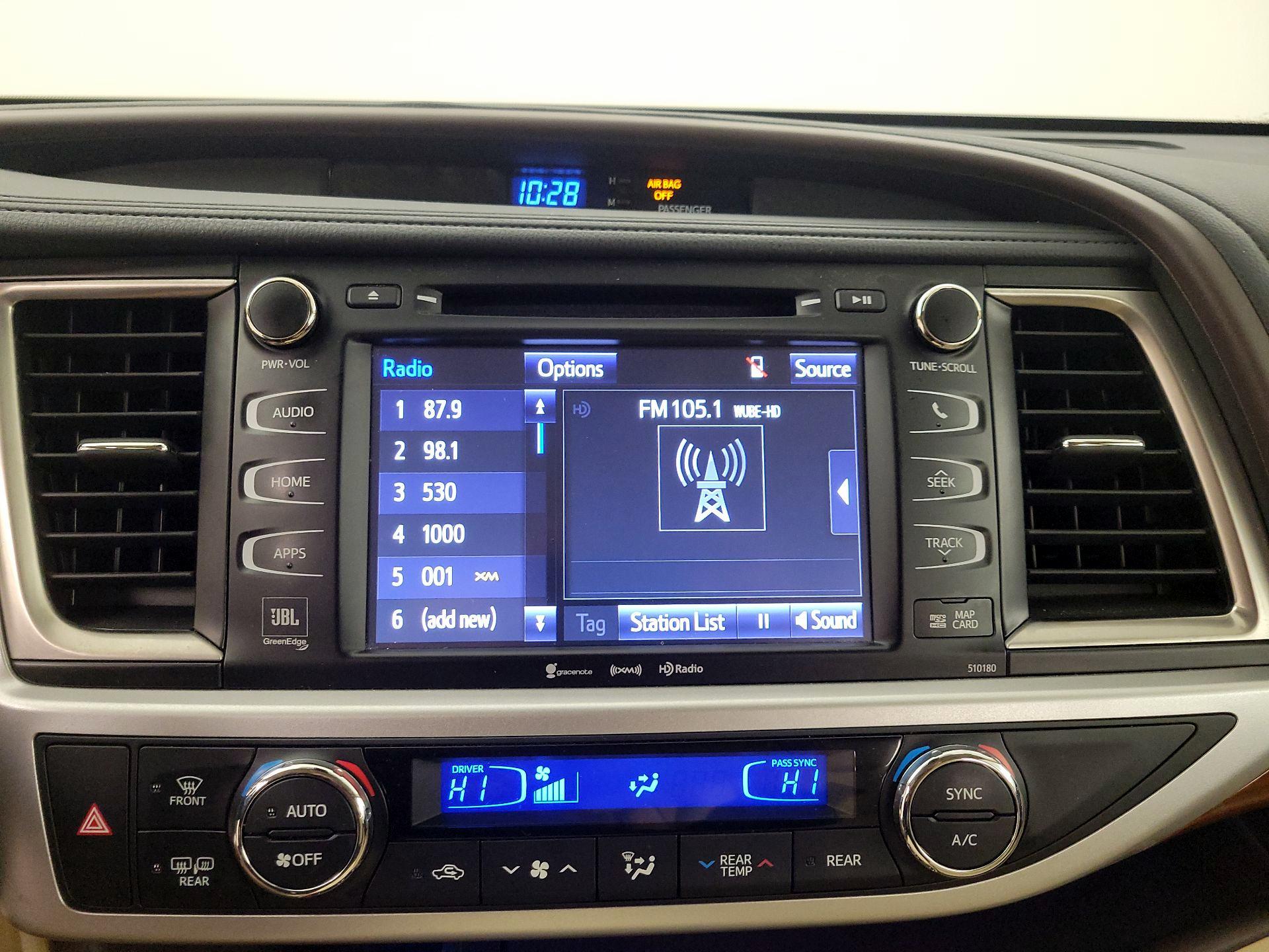 Thumbnail: 2018 Toyota Highlander - 16