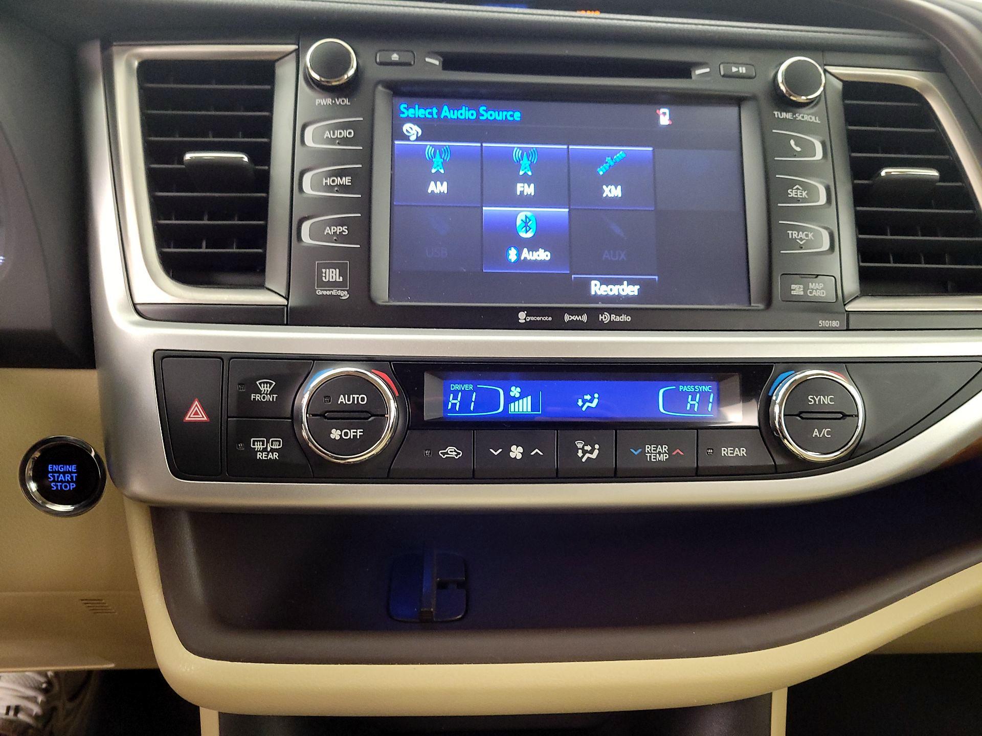 Thumbnail: 2018 Toyota Highlander - 17