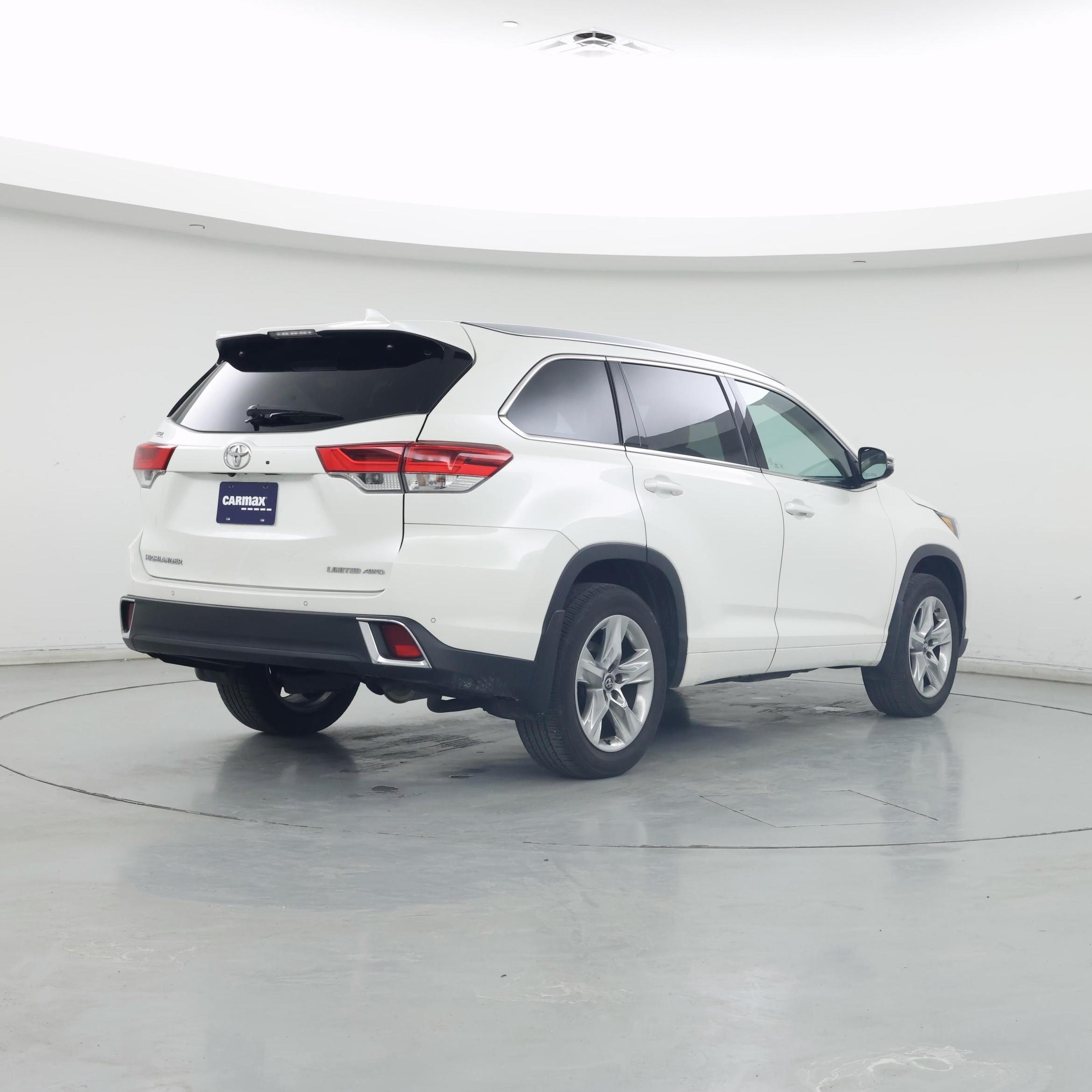 Thumbnail: 2018 Toyota Highlander - 8