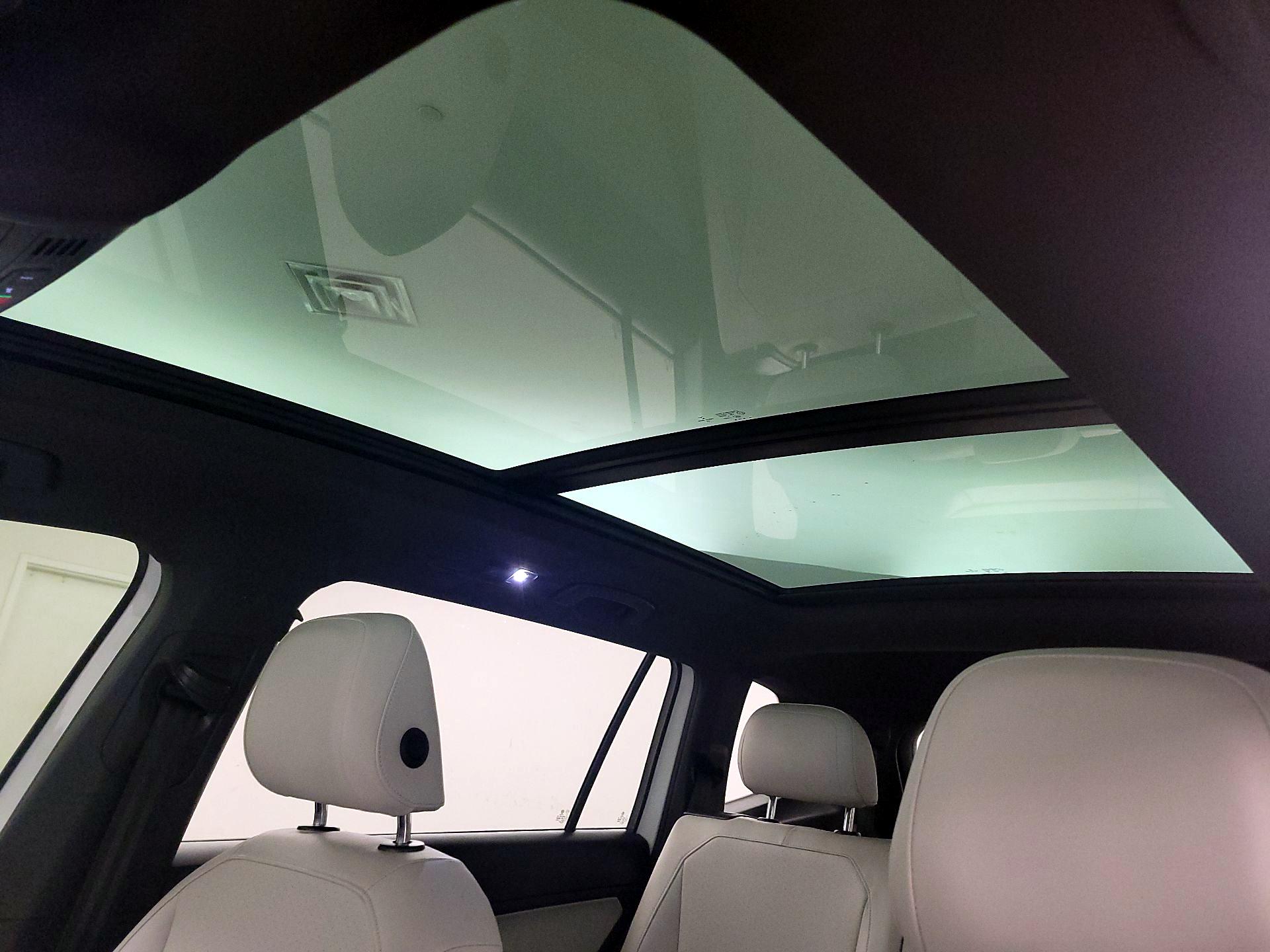 Thumbnail: 2021 Volkswagen Tiguan - 19