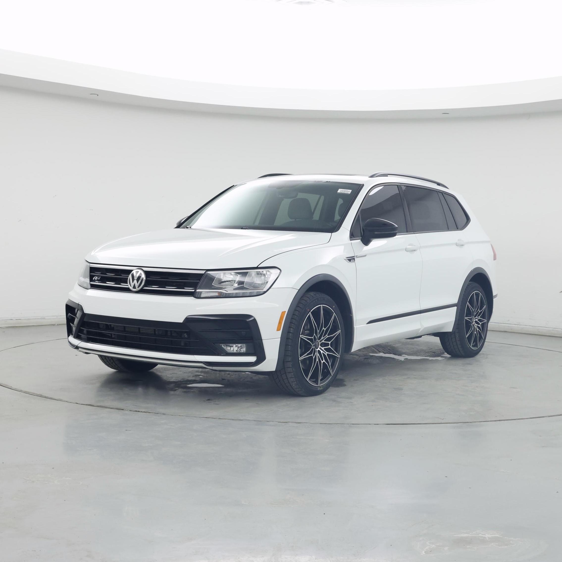 Thumbnail: 2021 Volkswagen Tiguan - 4