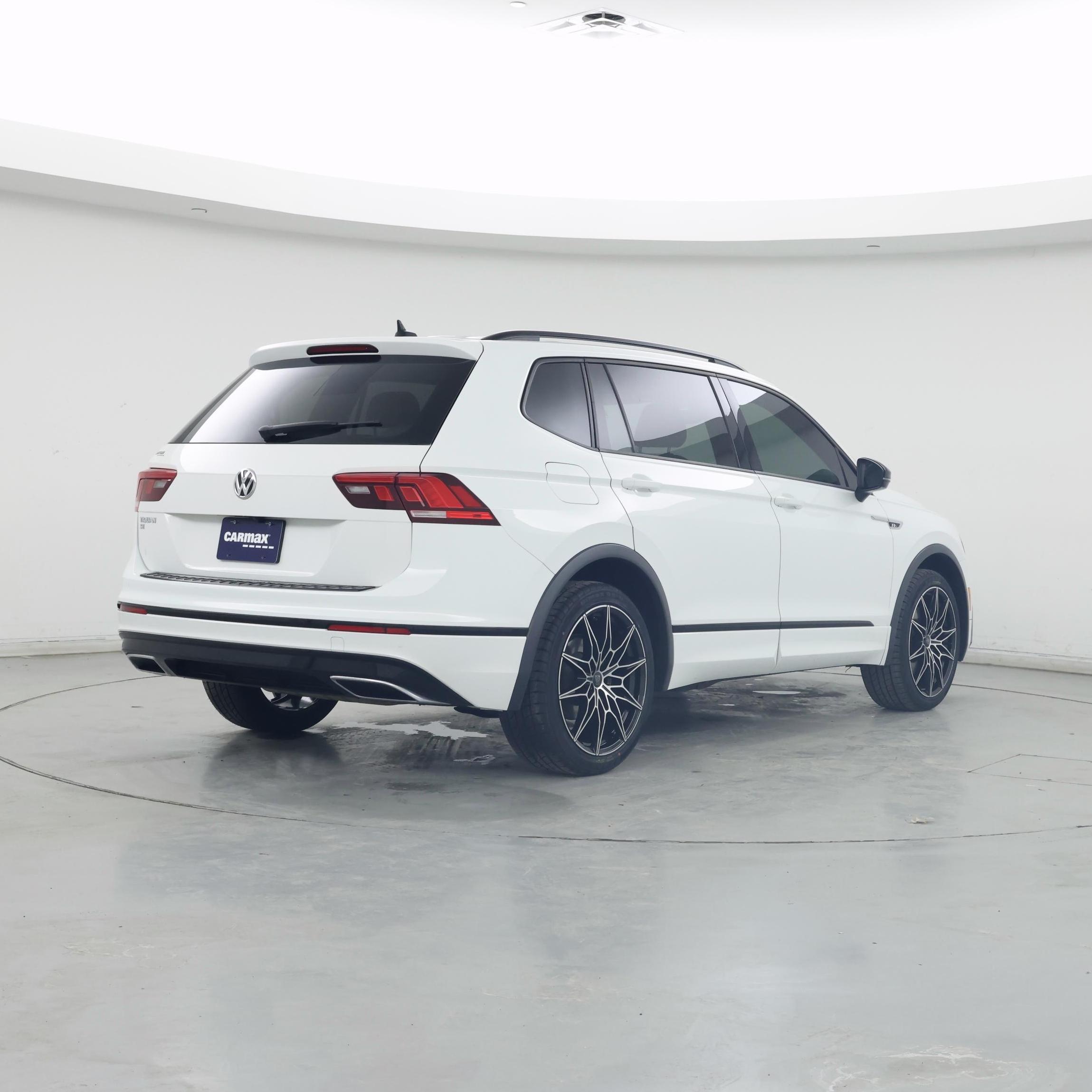 Thumbnail: 2021 Volkswagen Tiguan - 8