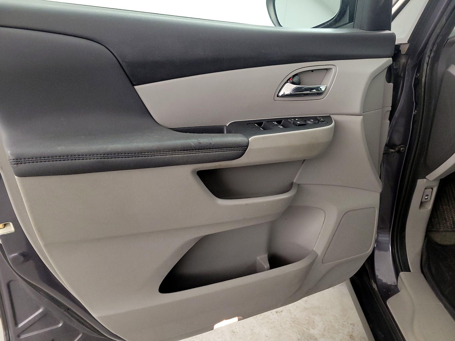 Thumbnail: 2015 Honda Odyssey - 12