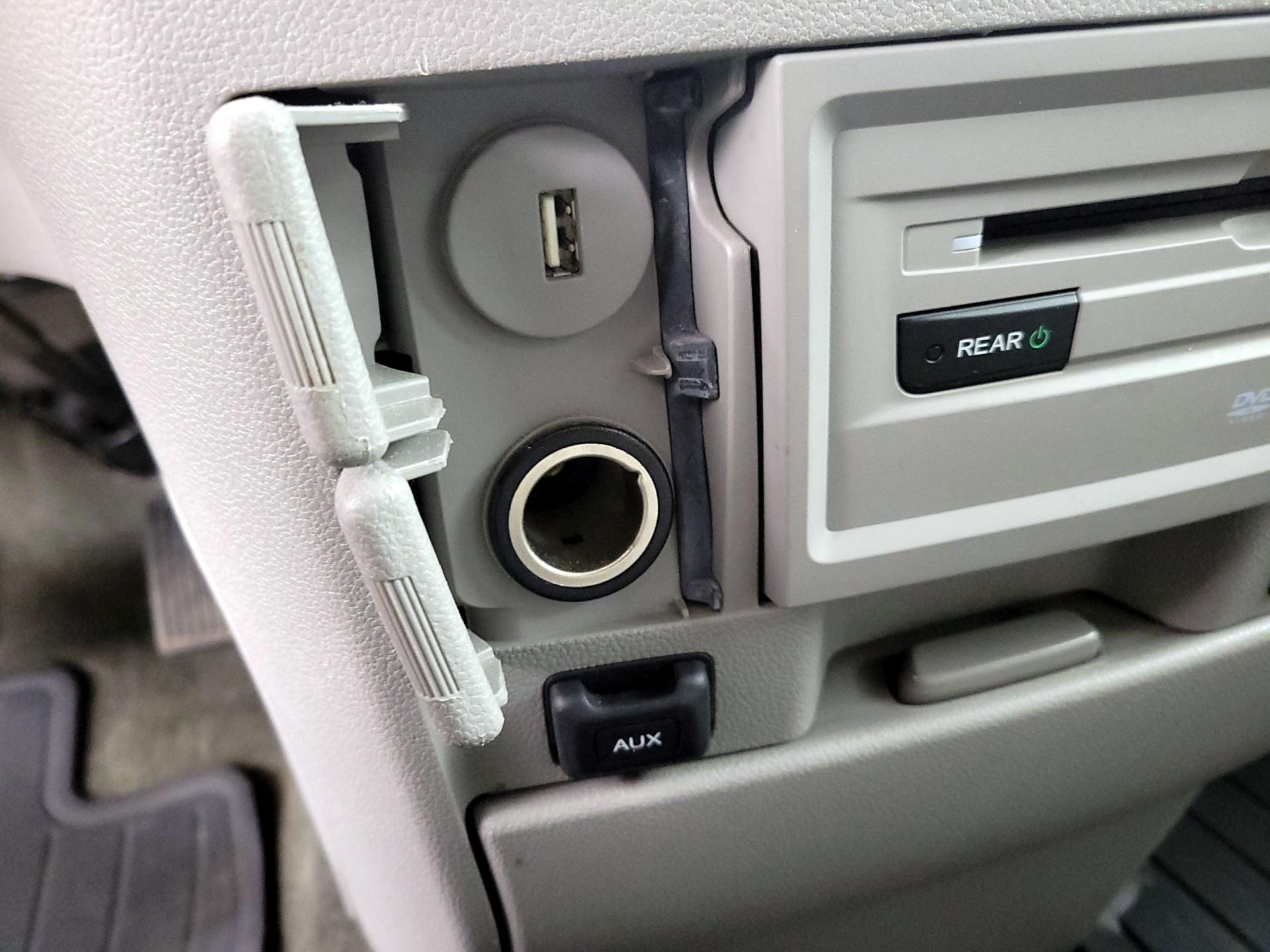 Thumbnail: 2015 Honda Odyssey - 18