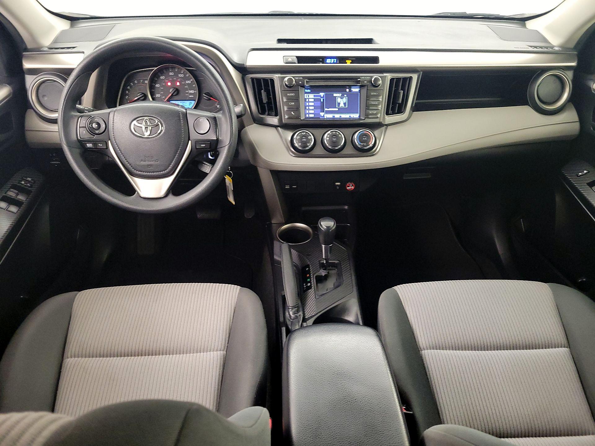 Thumbnail: 2015 Toyota RAV4 - 9