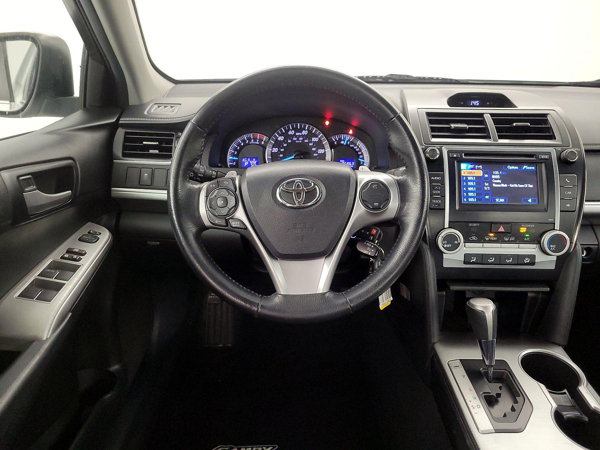 Thumbnail: 2014 Toyota Camry - 10