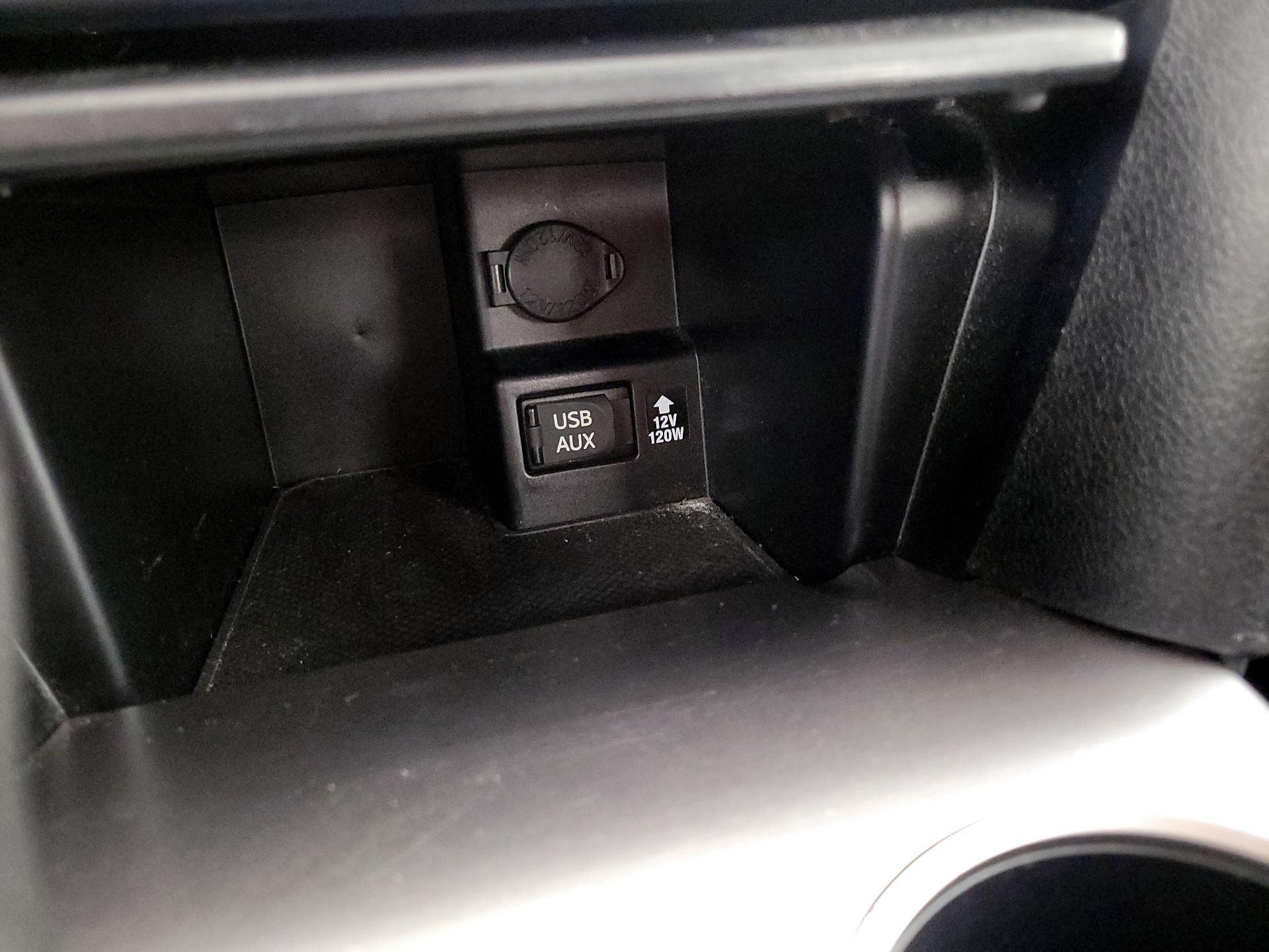 Thumbnail: 2014 Toyota Camry - 17