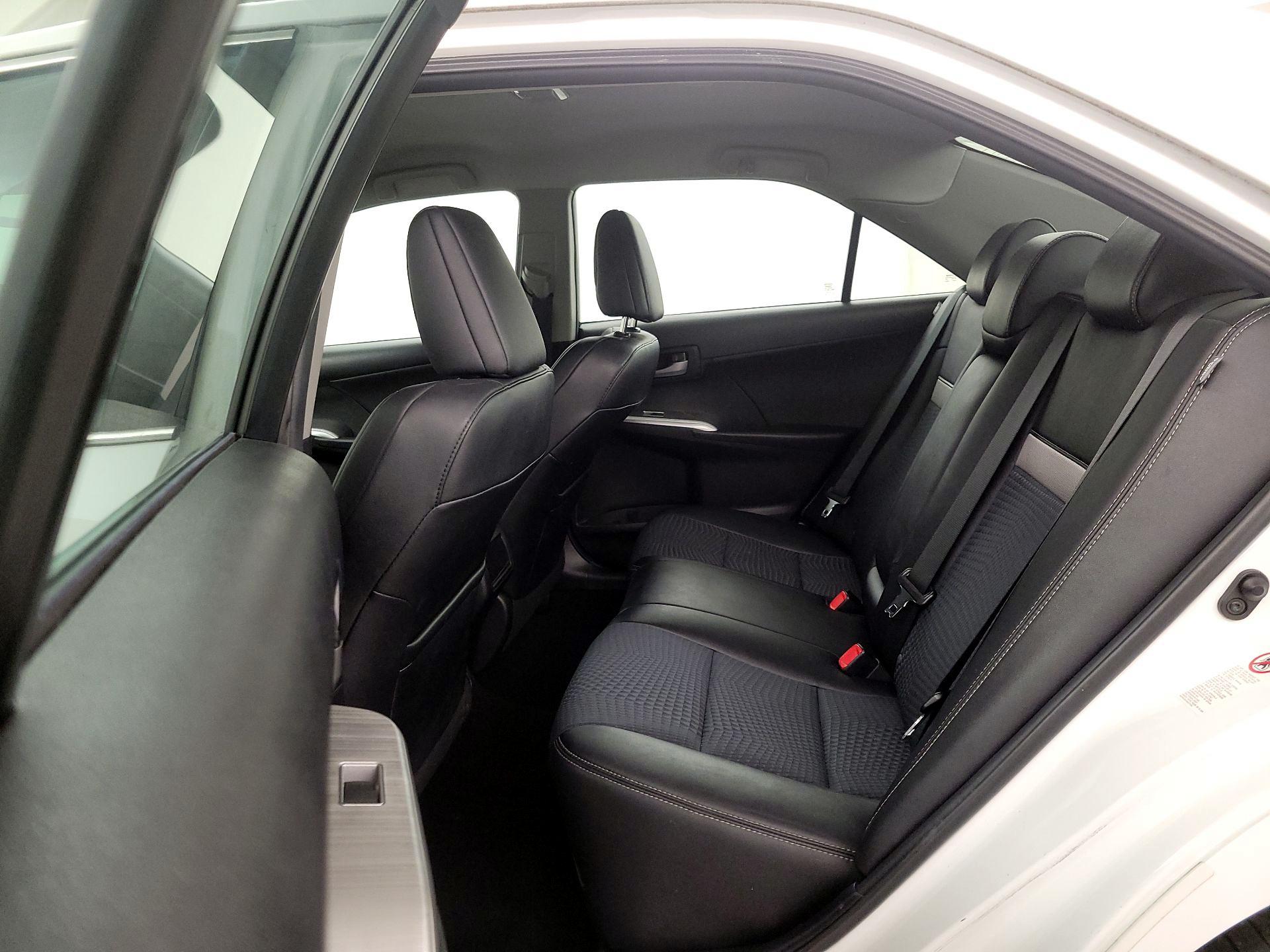 Thumbnail: 2014 Toyota Camry - 18