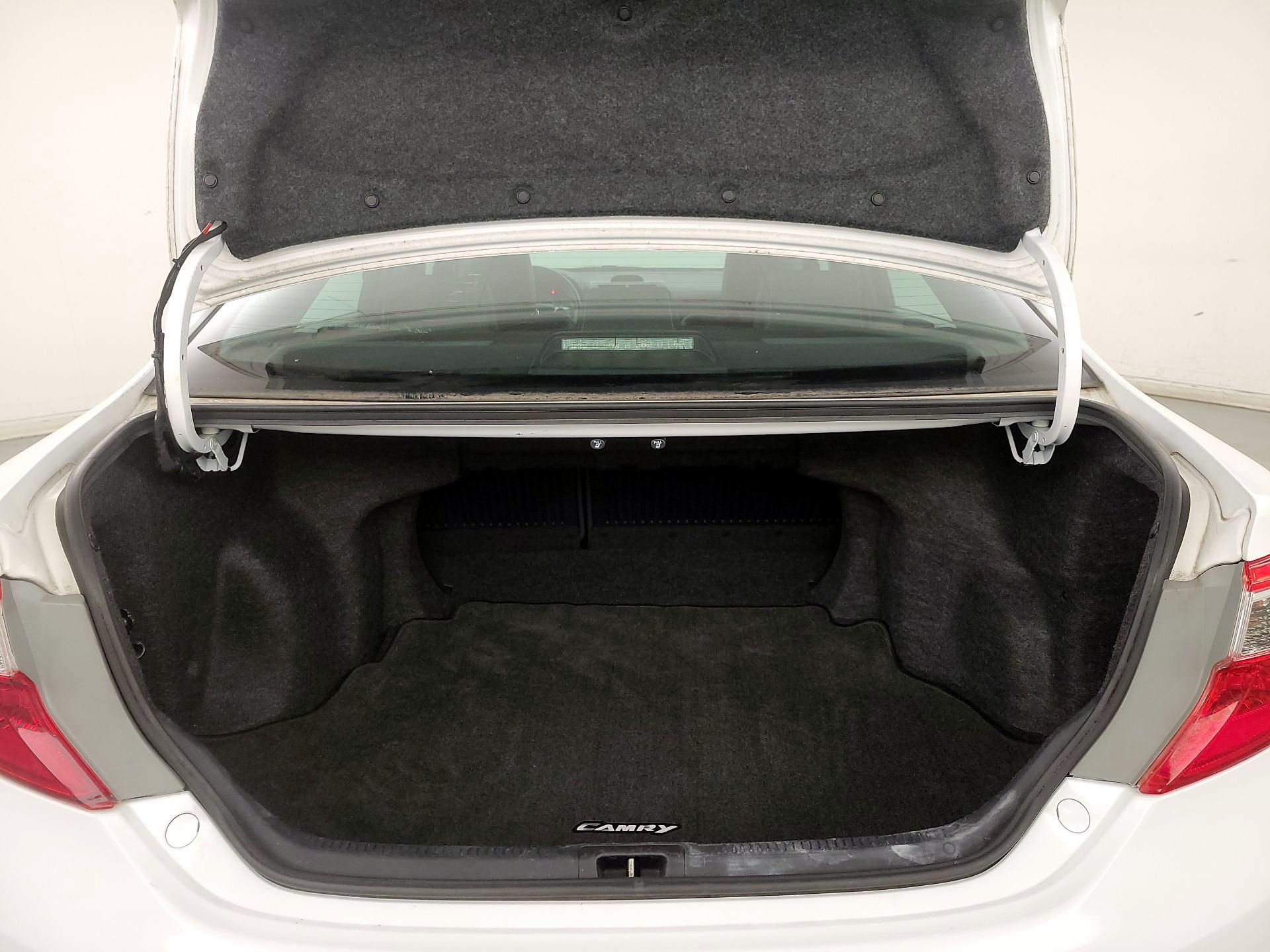 Thumbnail: 2014 Toyota Camry - 19