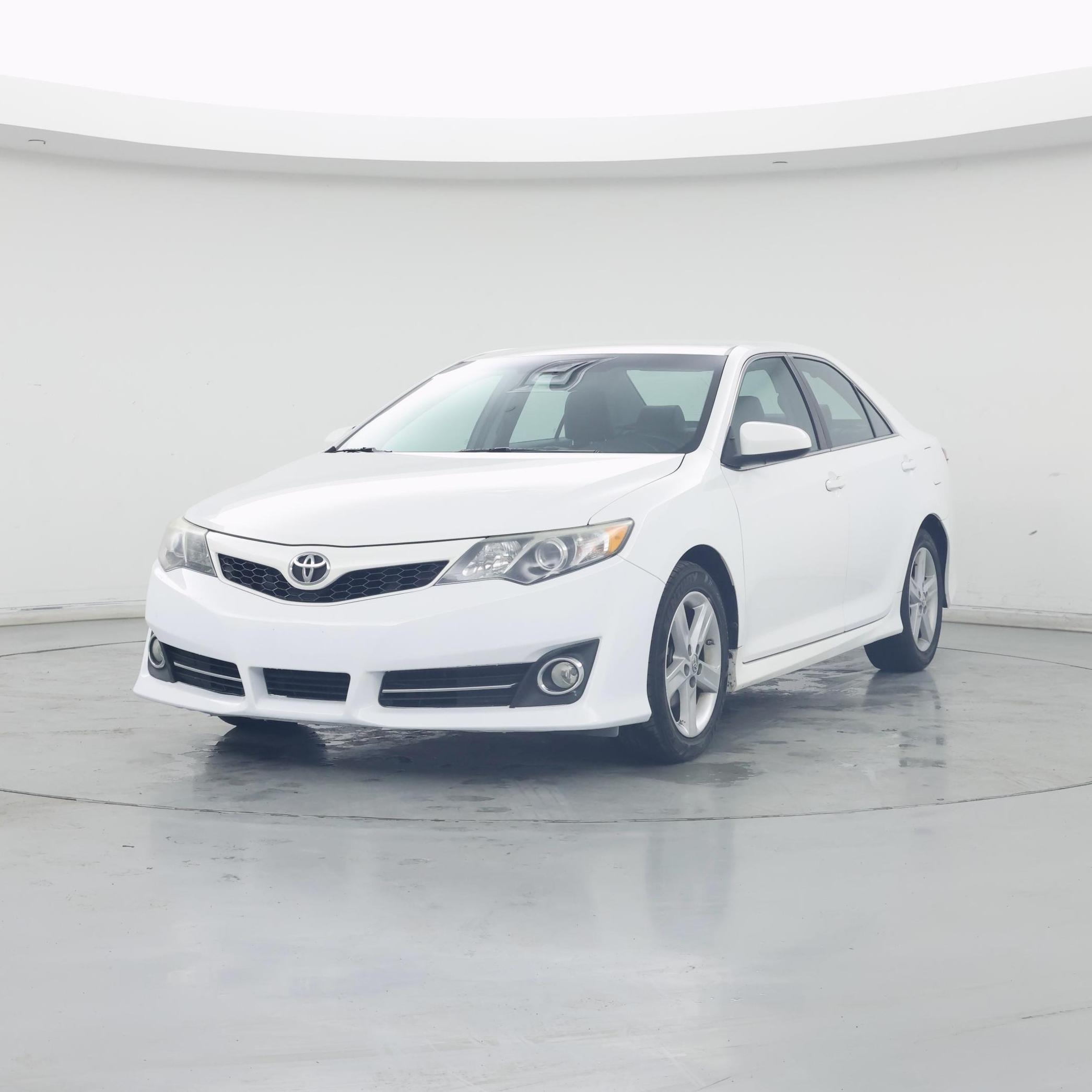 Thumbnail: 2014 Toyota Camry - 4