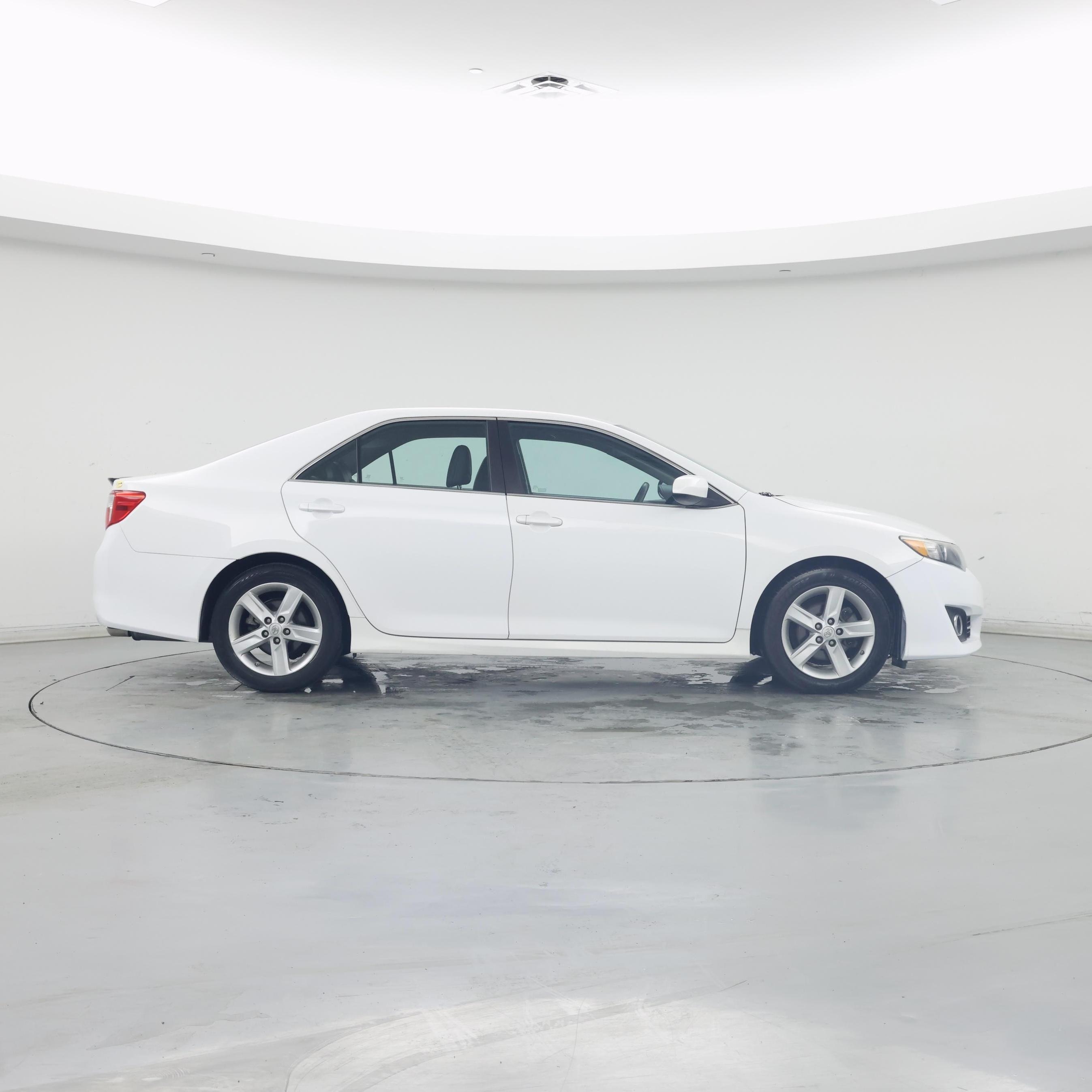 Thumbnail: 2014 Toyota Camry - 7