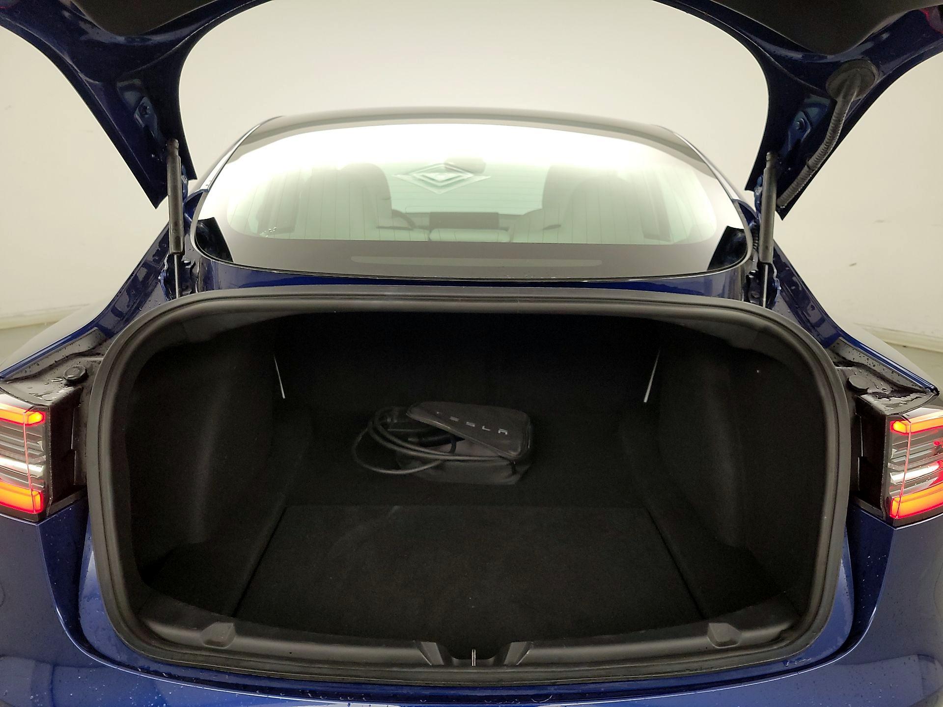 Thumbnail: 2019 Tesla Model 3 - 20