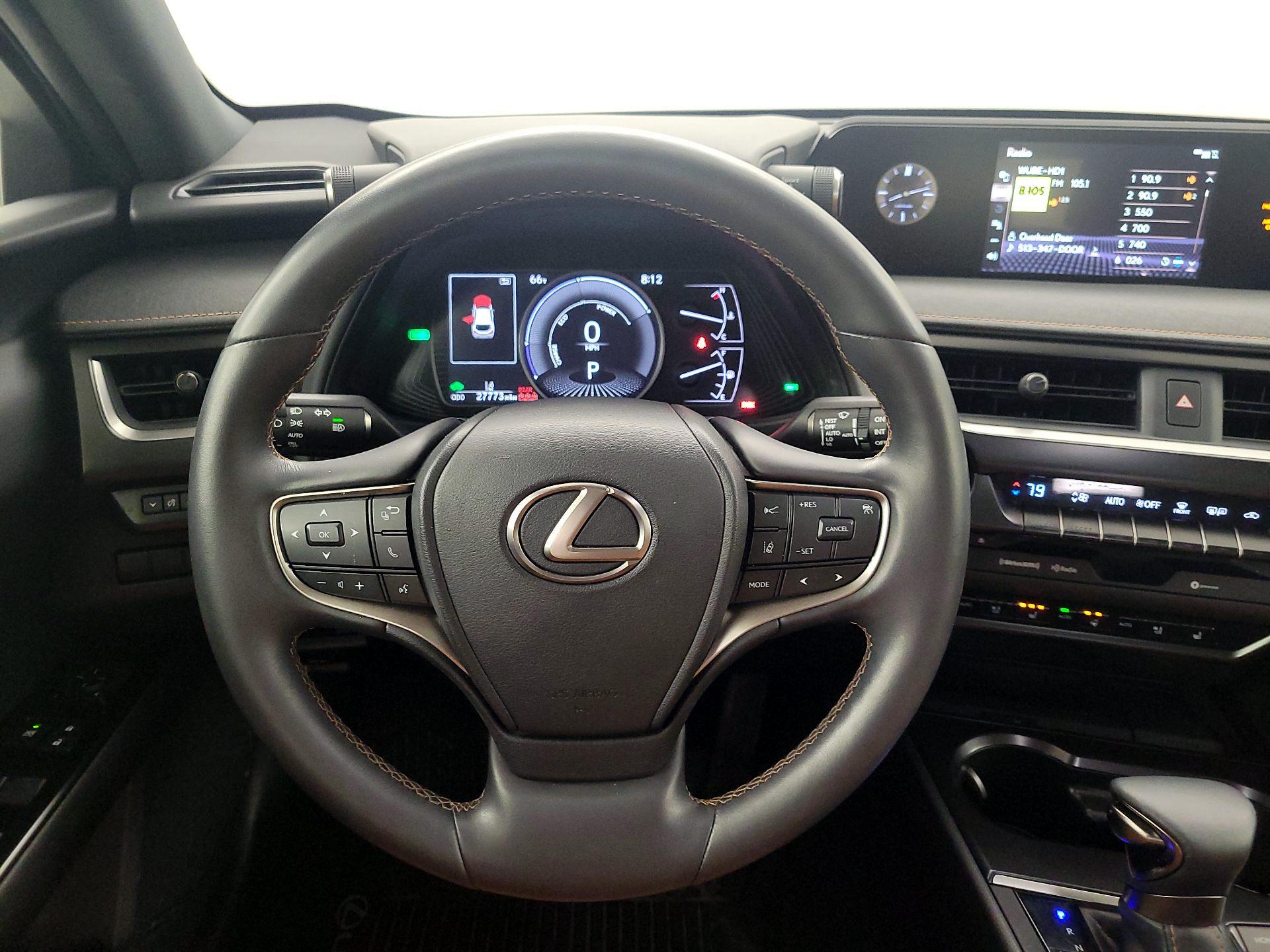 Thumbnail: 2022 Lexus UX - 10