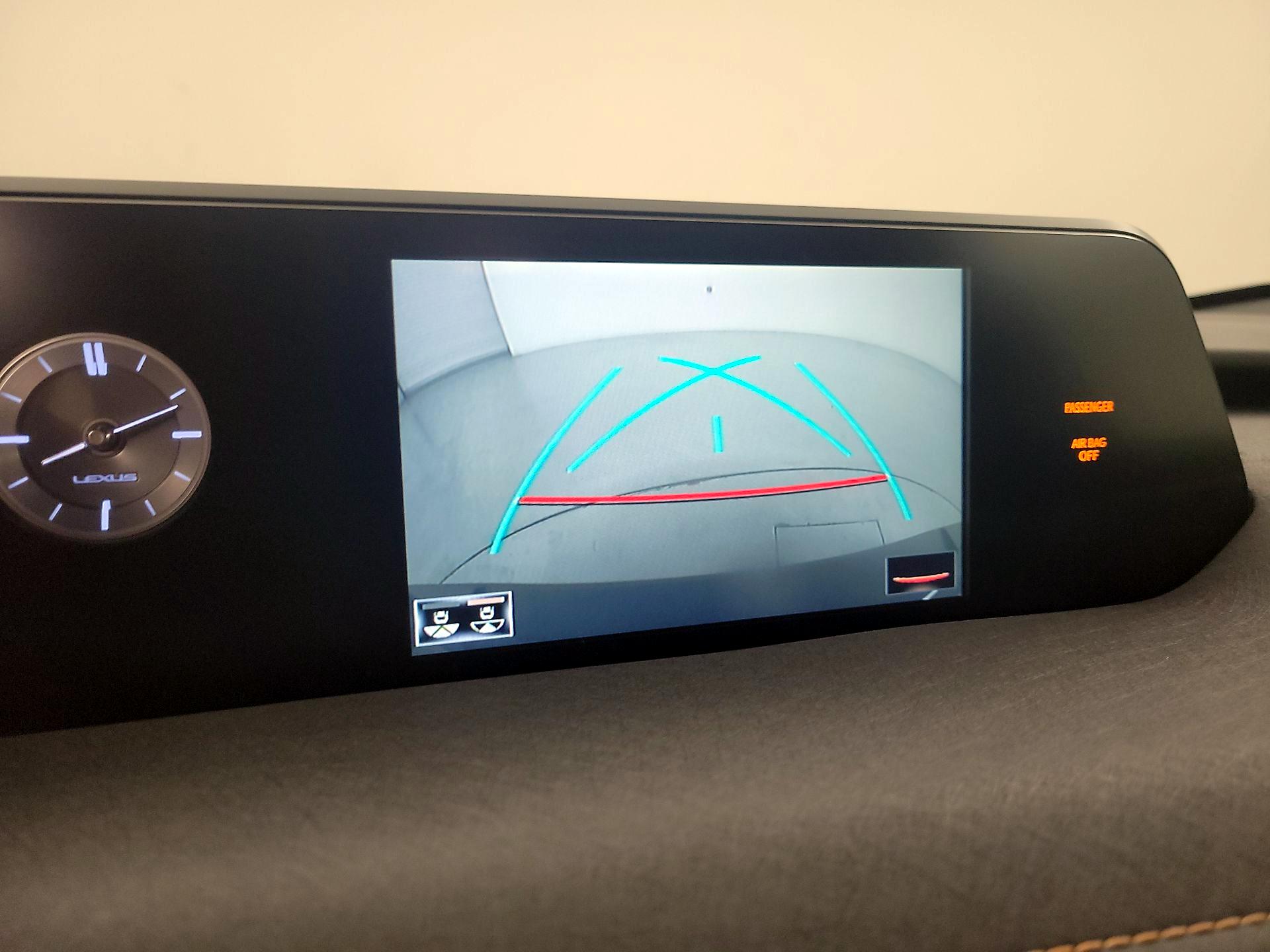 Thumbnail: 2022 Lexus UX - 14