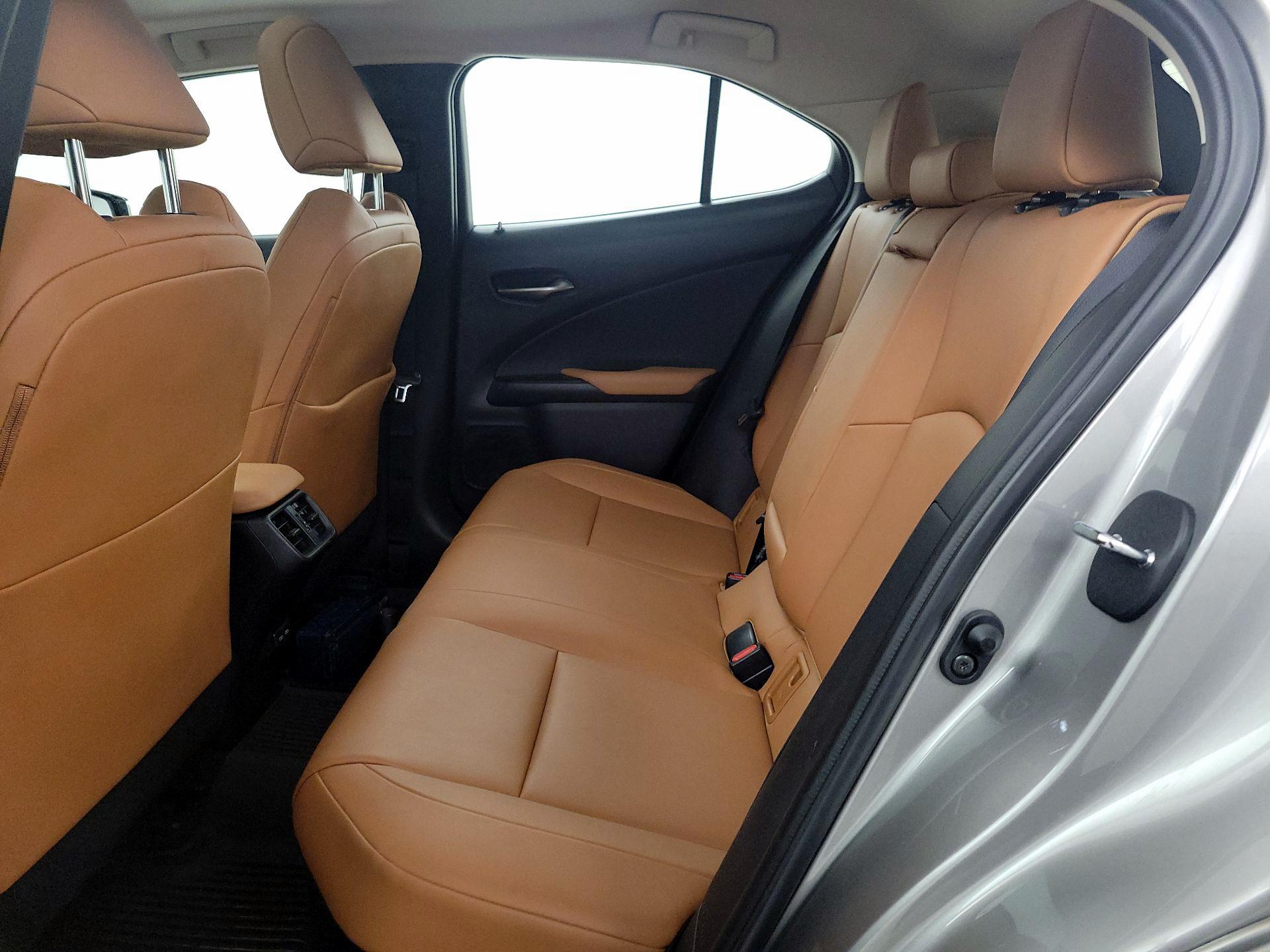 Thumbnail: 2022 Lexus UX - 20