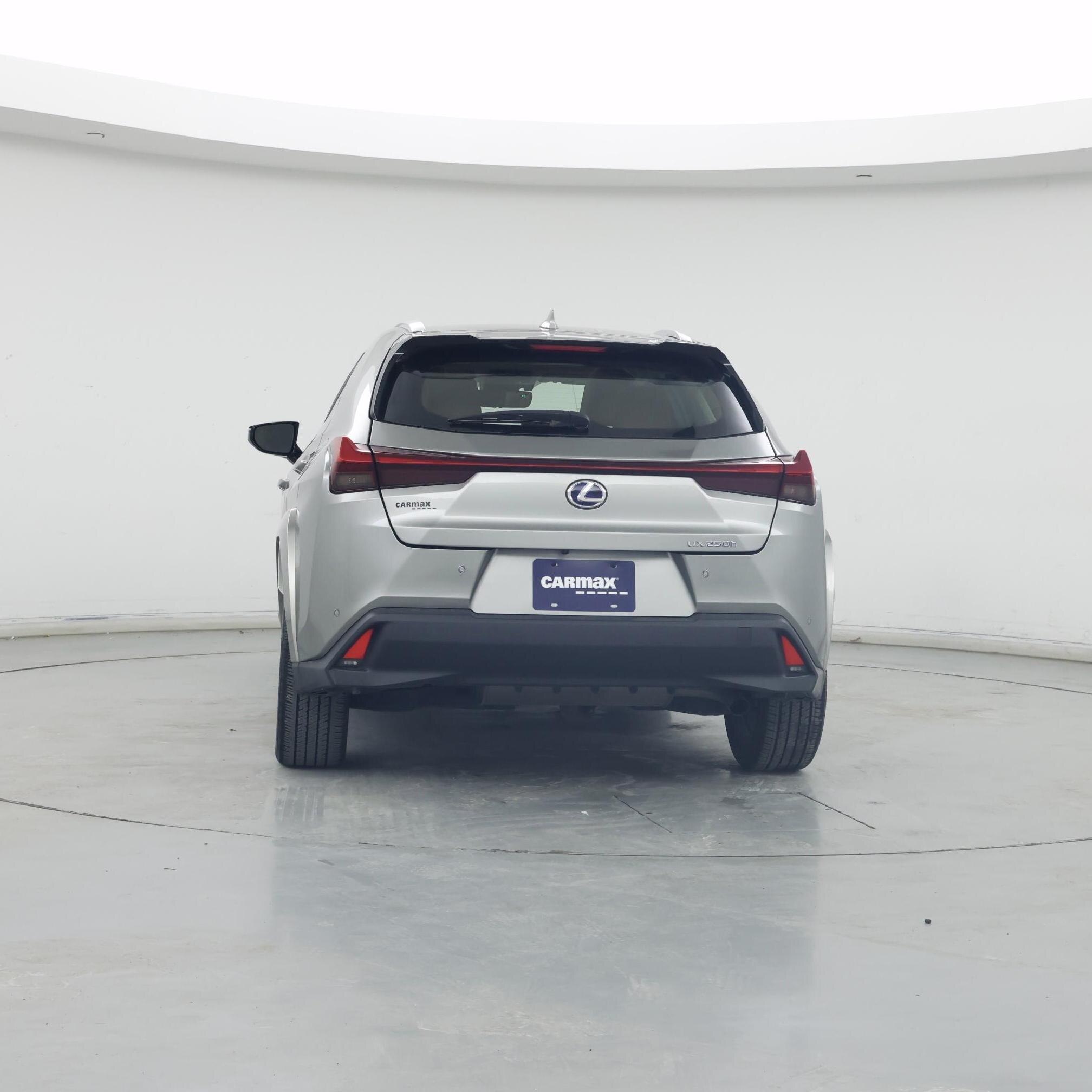 Thumbnail: 2022 Lexus UX - 6