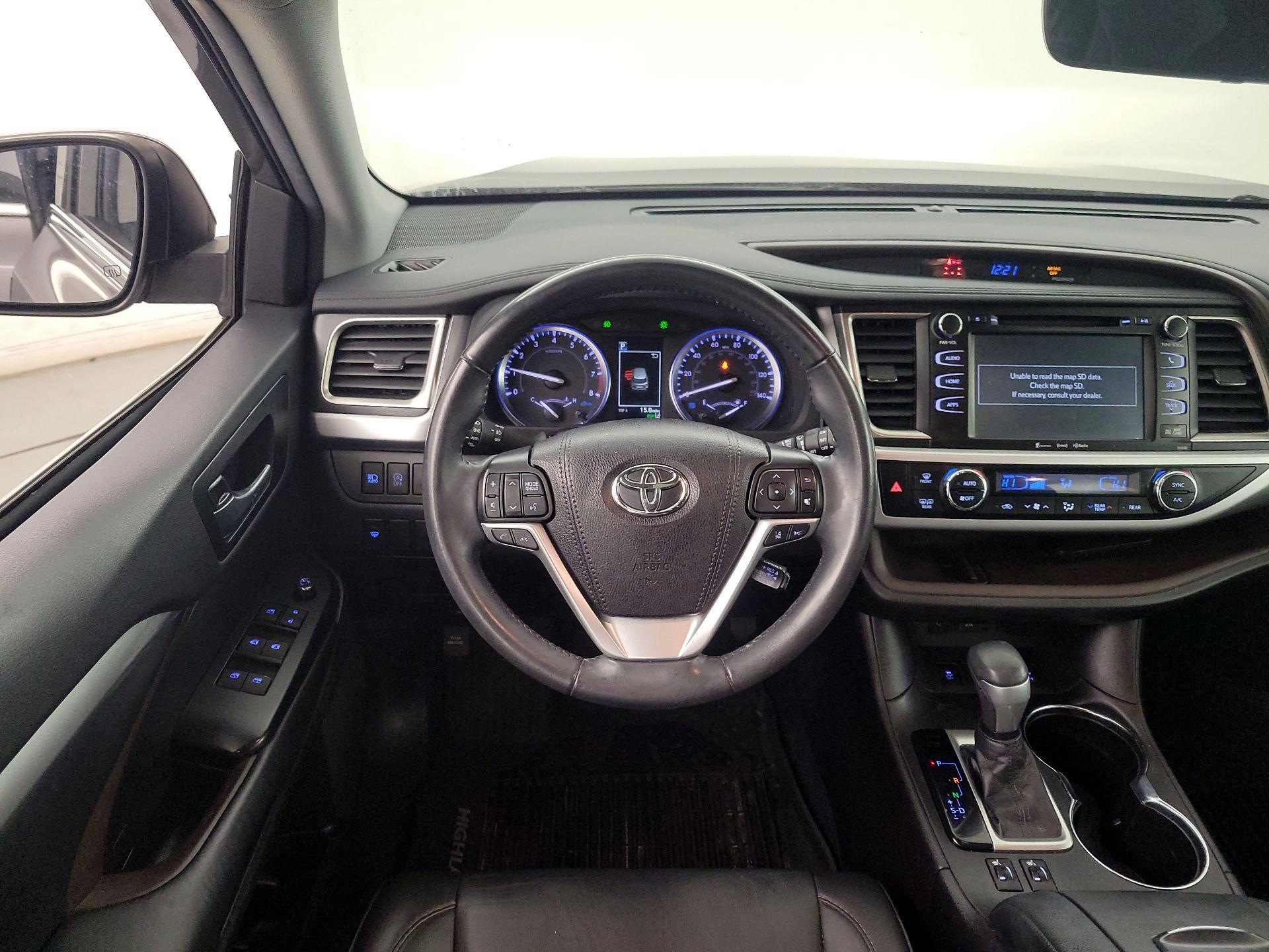 Thumbnail: 2019 Toyota Highlander - 10