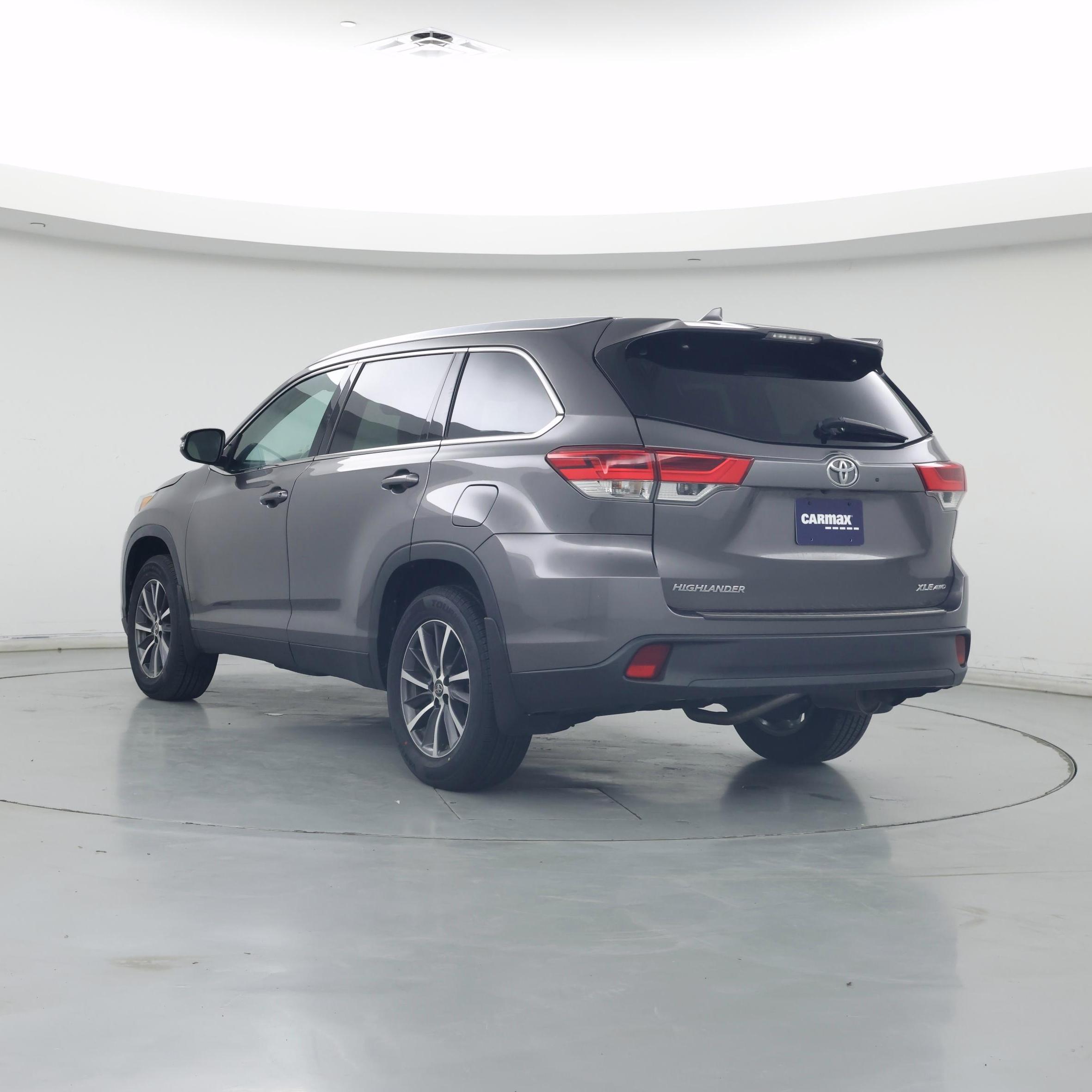Thumbnail: 2019 Toyota Highlander - 2
