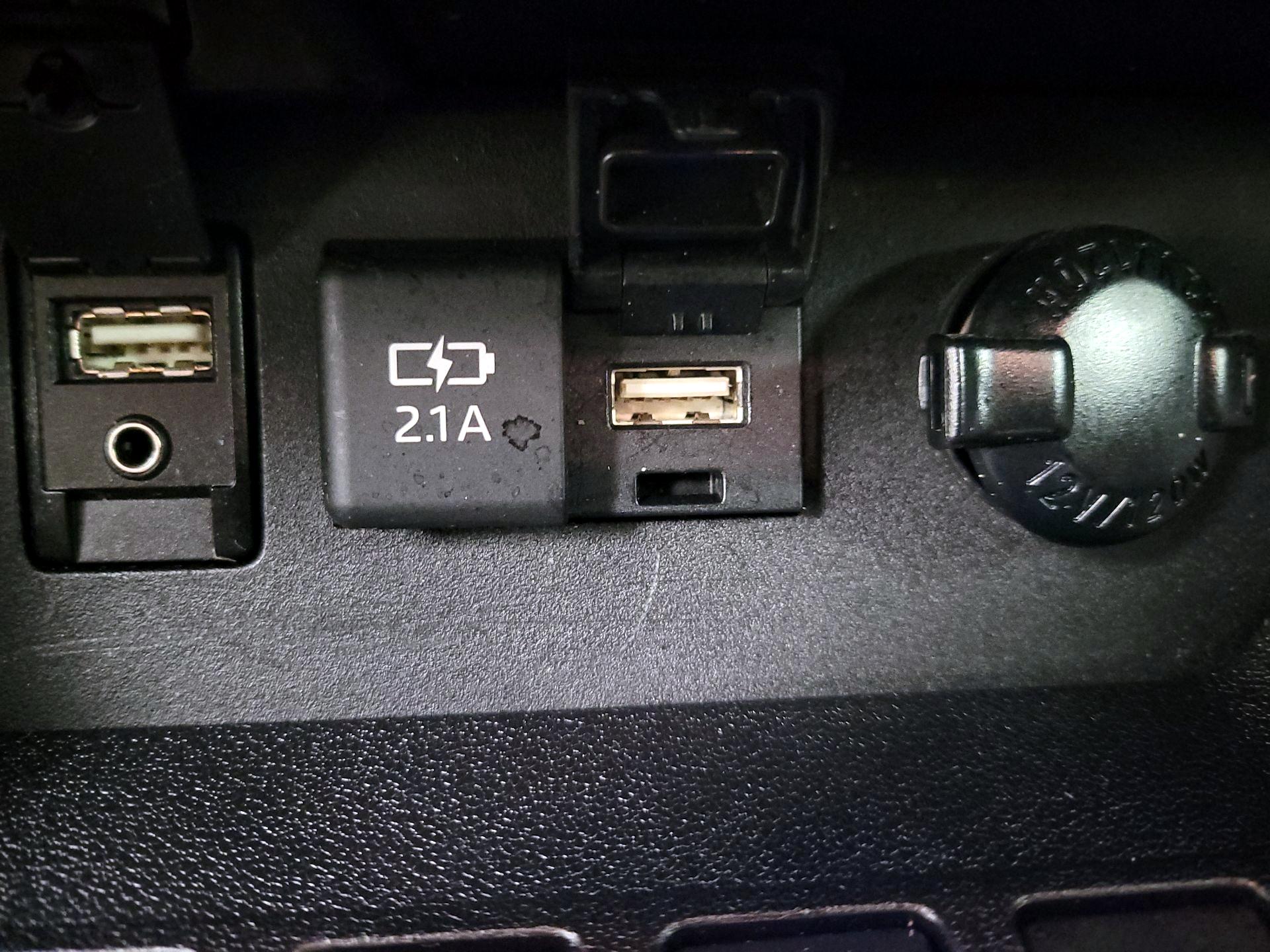 Thumbnail: 2019 Toyota Highlander - 19