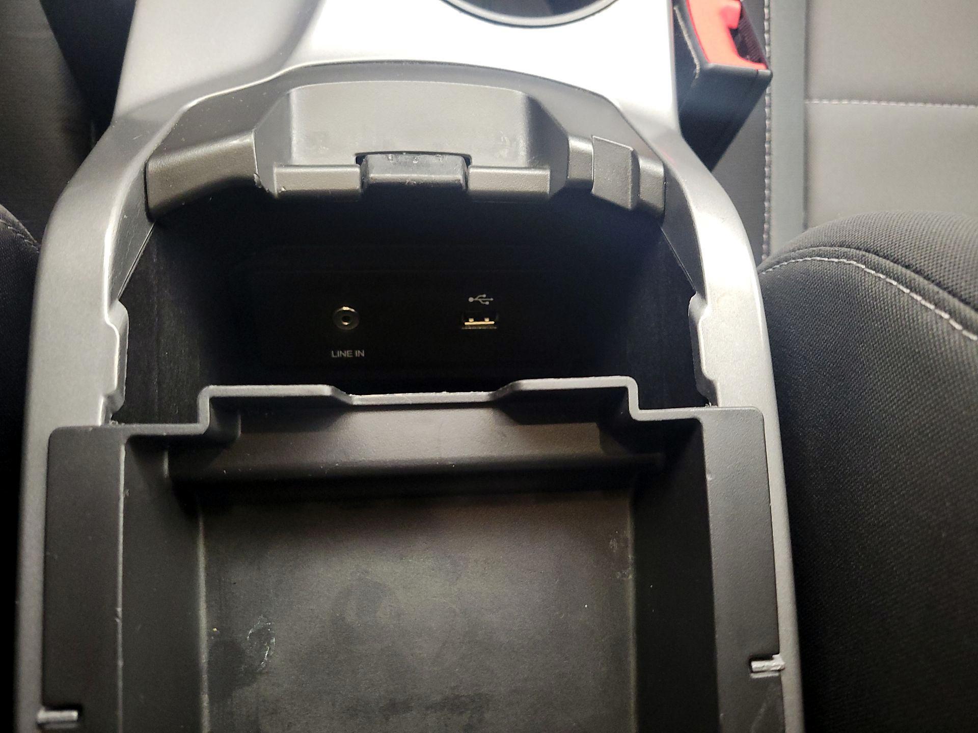 Thumbnail: 2015 Ford Escape - 18