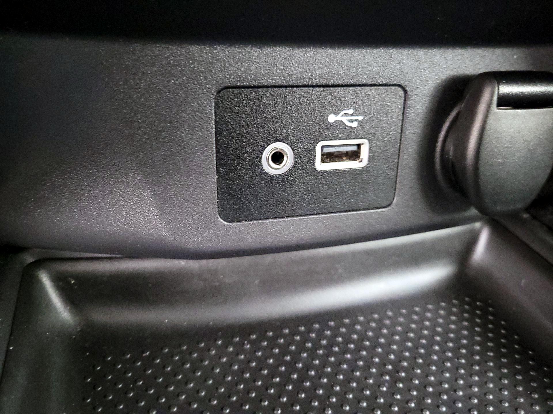 Thumbnail: 2018 Nissan Rogue - 18