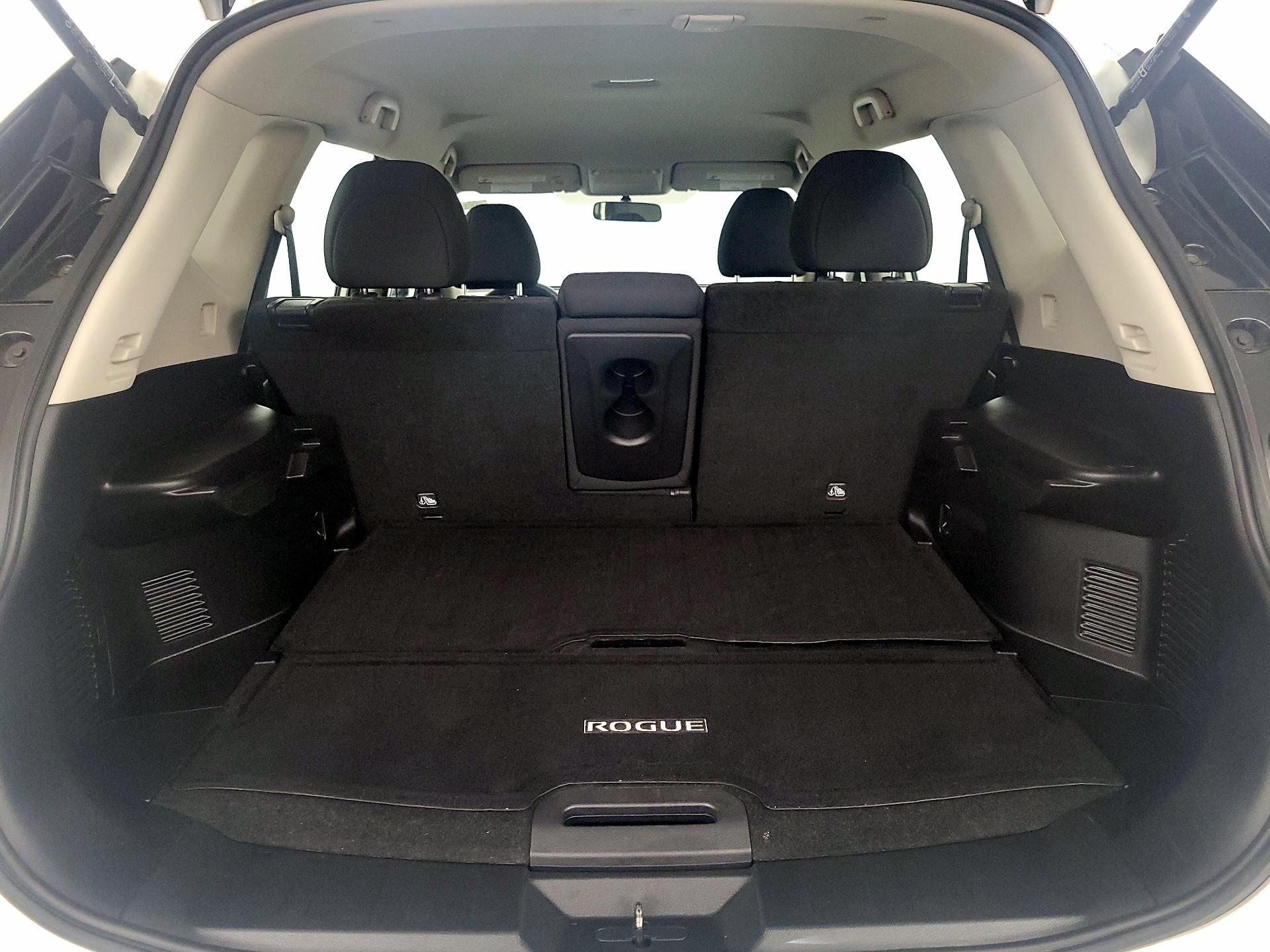 Thumbnail: 2018 Nissan Rogue - 20