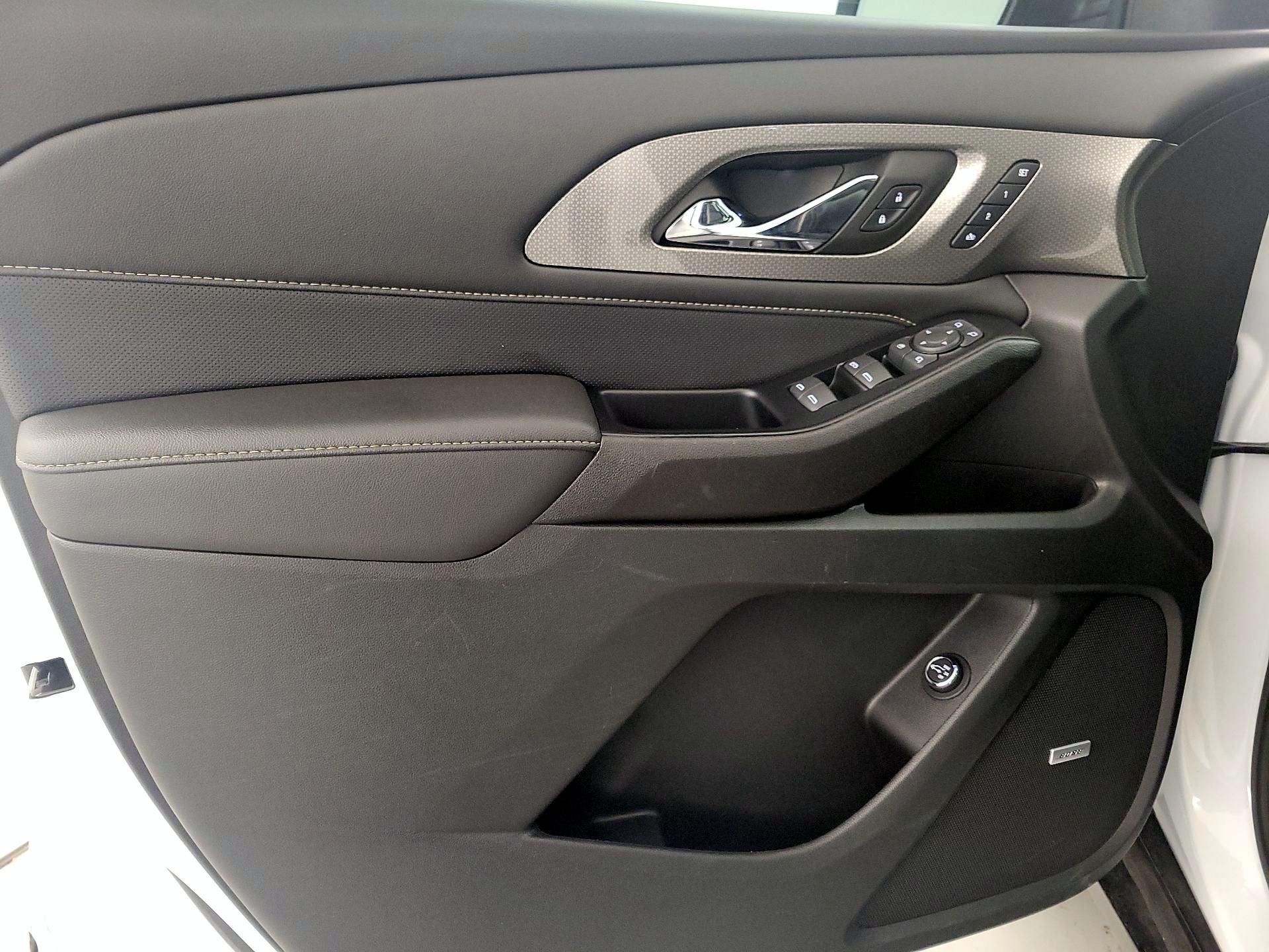 Thumbnail: 2023 Chevrolet Traverse - 12