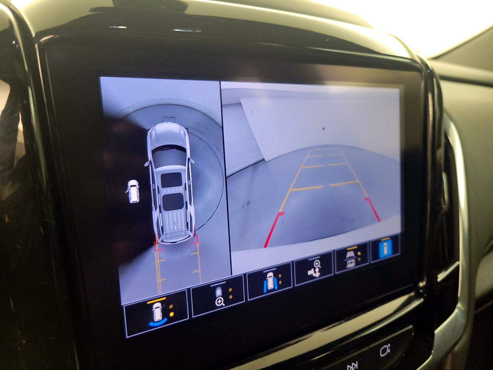 Thumbnail: 2023 Chevrolet Traverse - 15