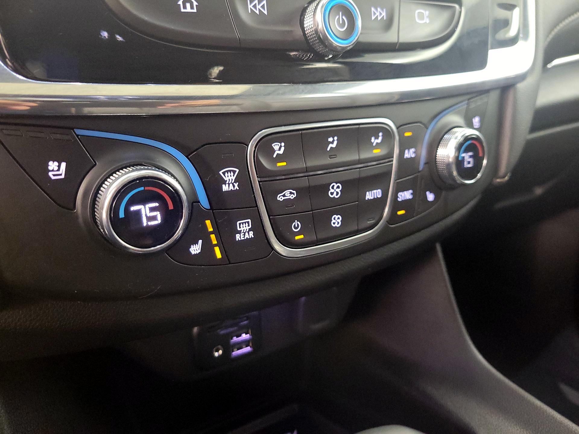 Thumbnail: 2023 Chevrolet Traverse - 17