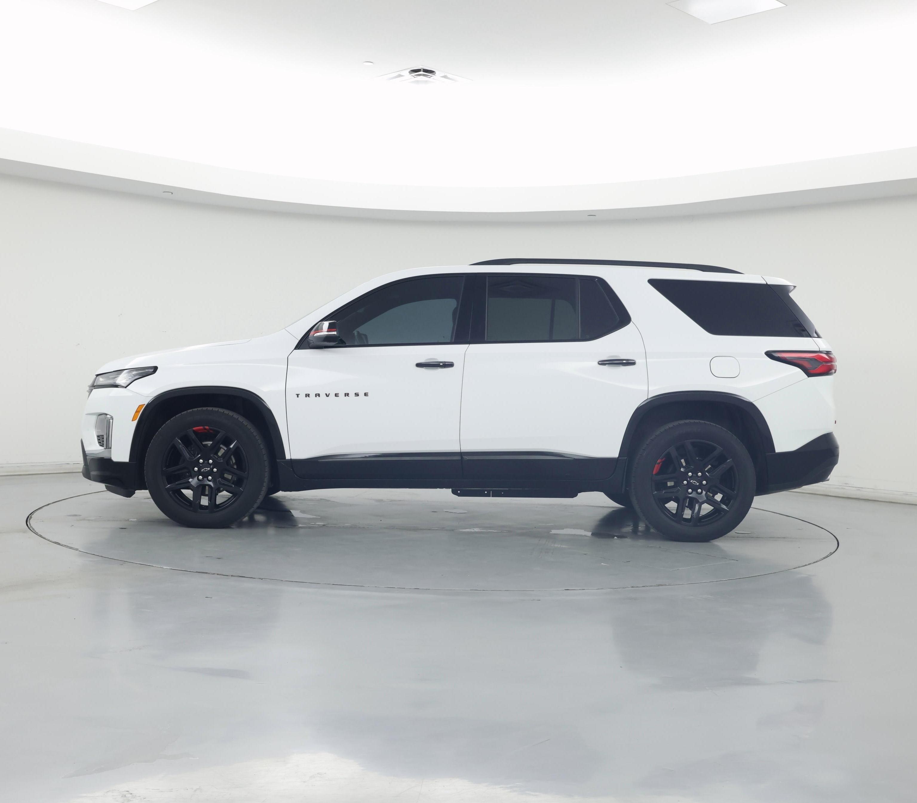 Thumbnail: 2023 Chevrolet Traverse - 3