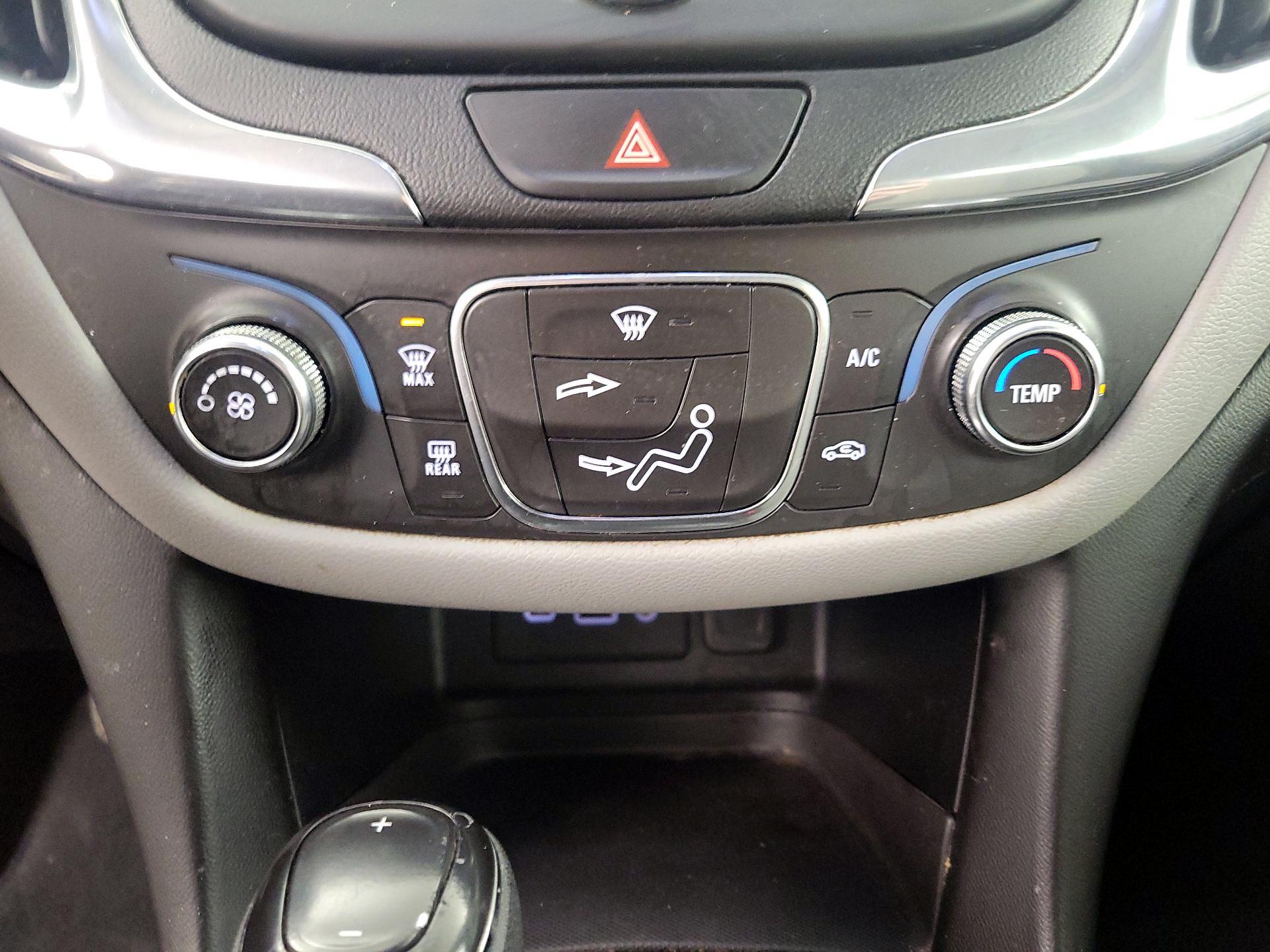 Thumbnail: 2019 Chevrolet Equinox - 16