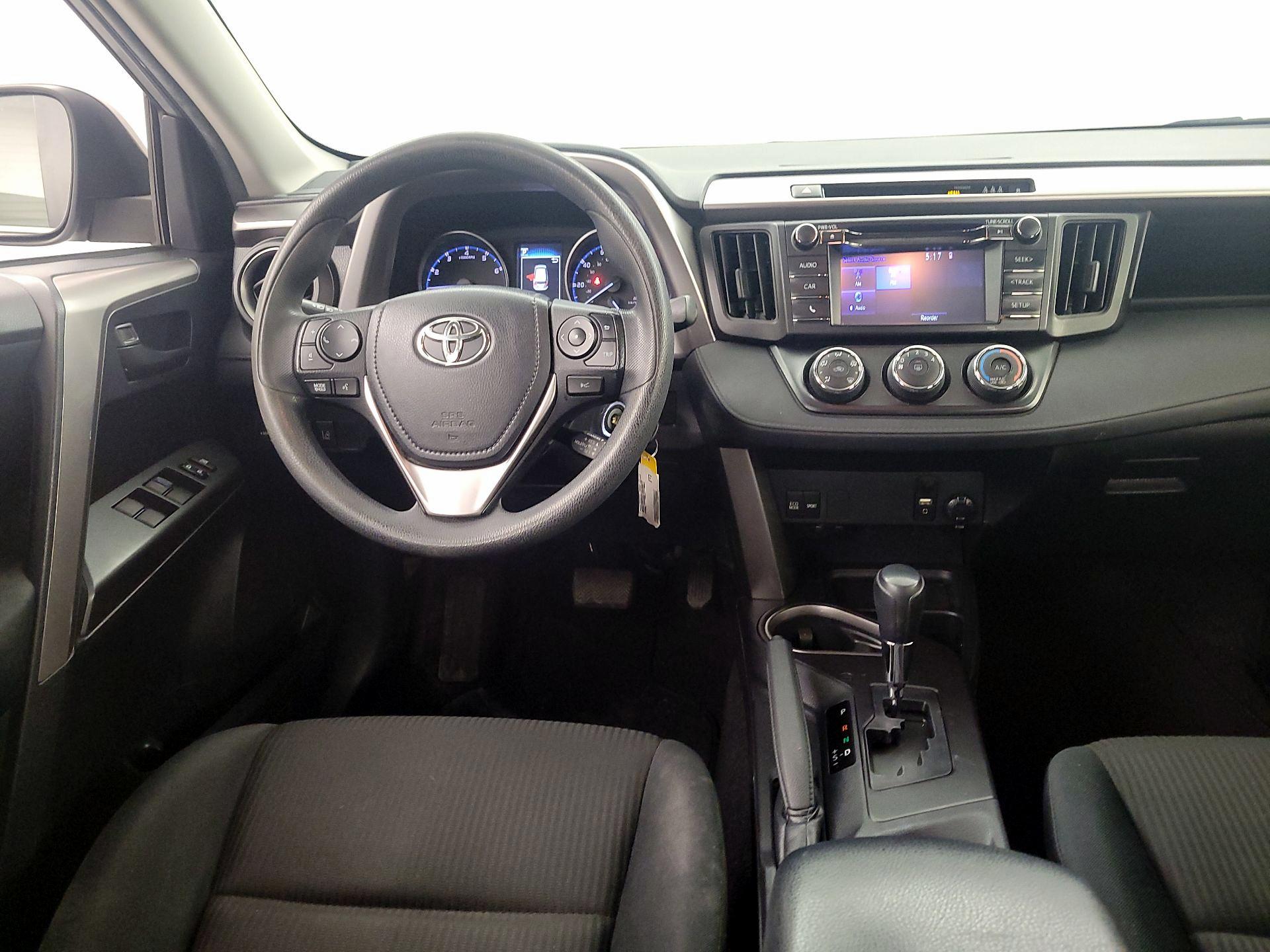 Thumbnail: 2018 Toyota RAV4 - 10