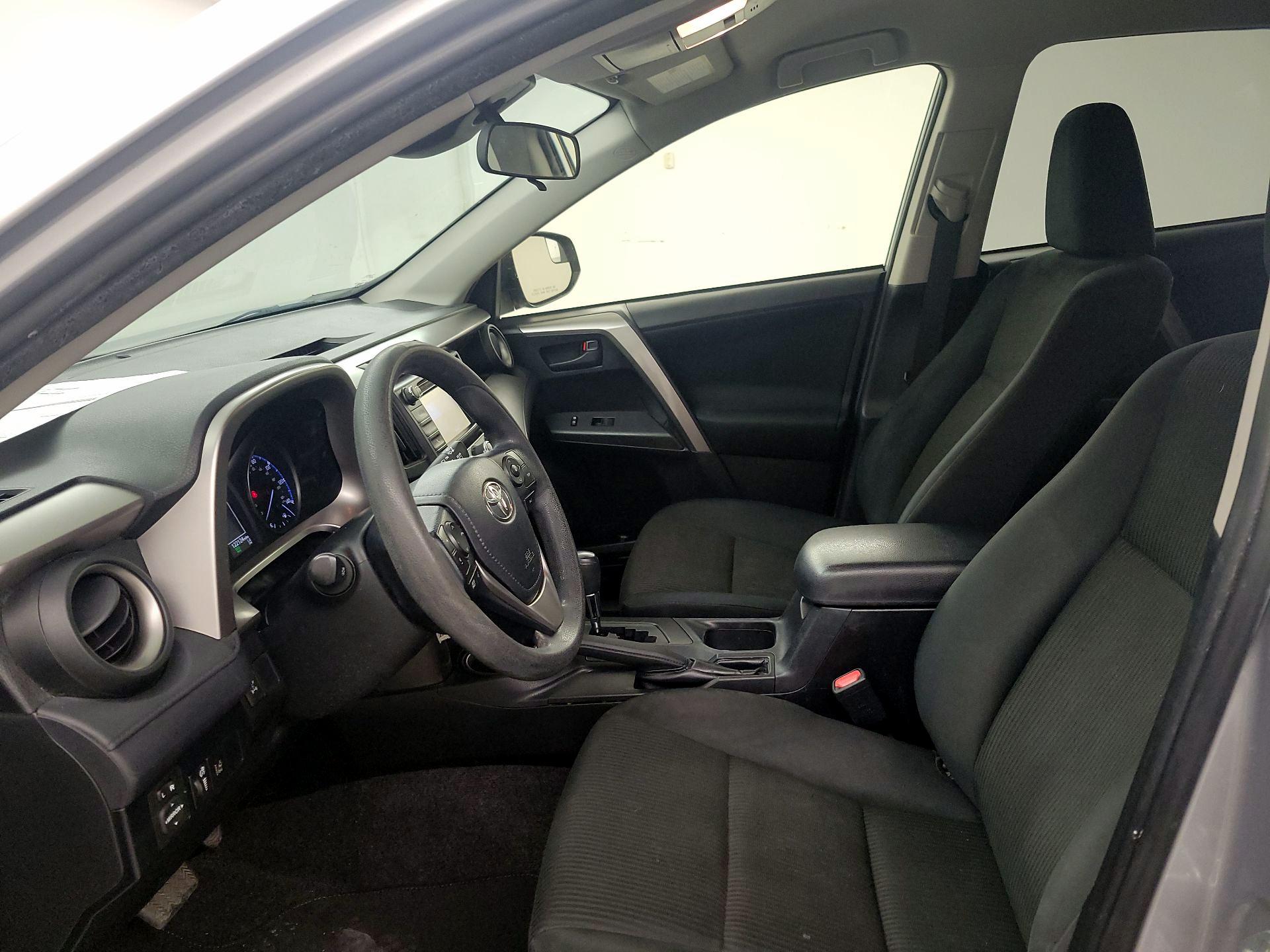 Thumbnail: 2018 Toyota RAV4 - 11