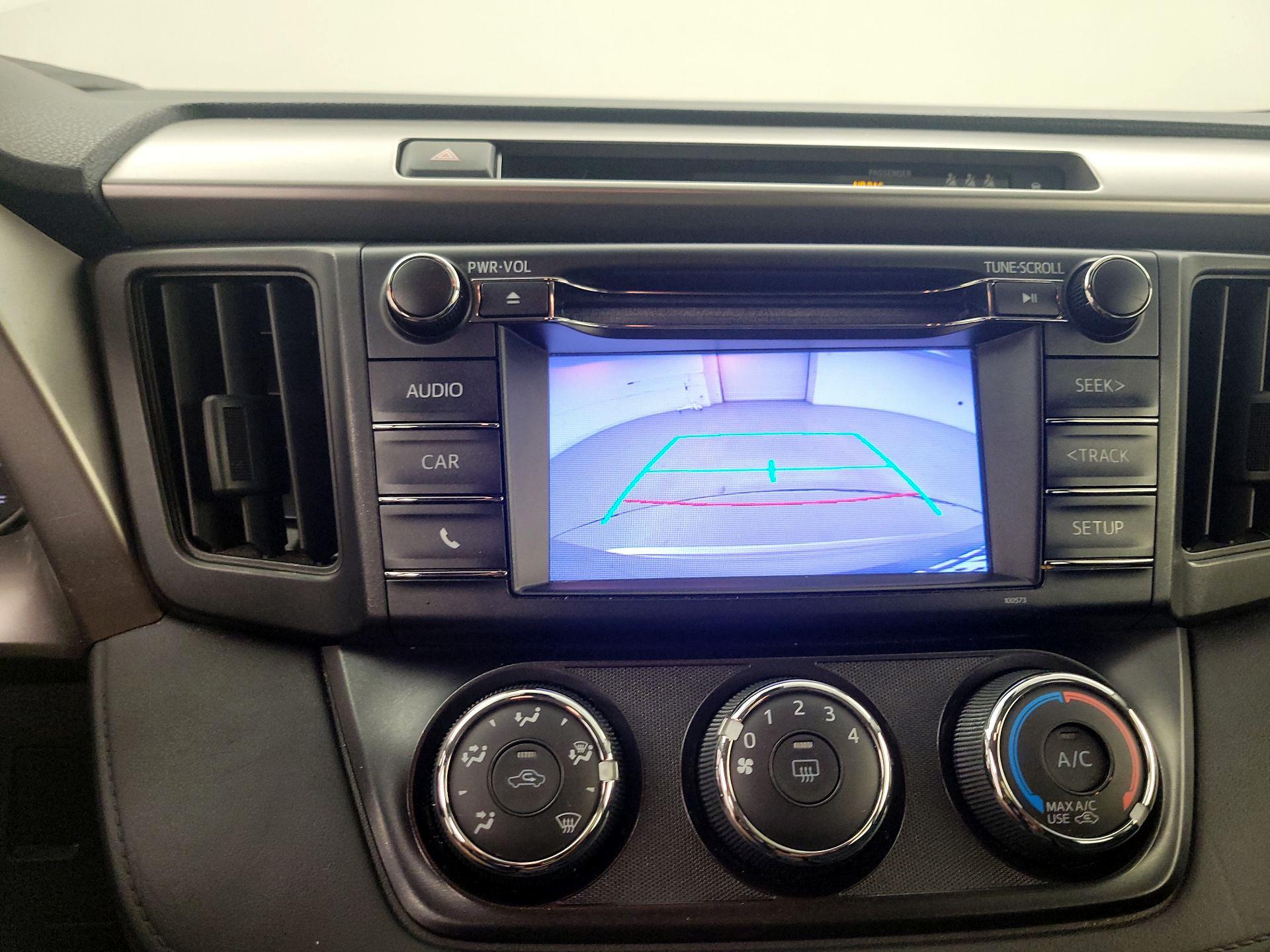 Thumbnail: 2018 Toyota RAV4 - 14