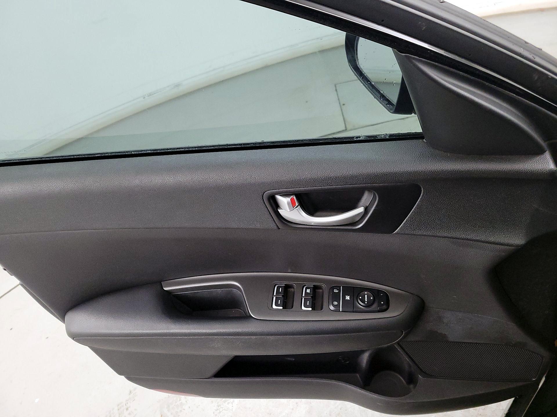 Thumbnail: 2018 Kia Optima - 12