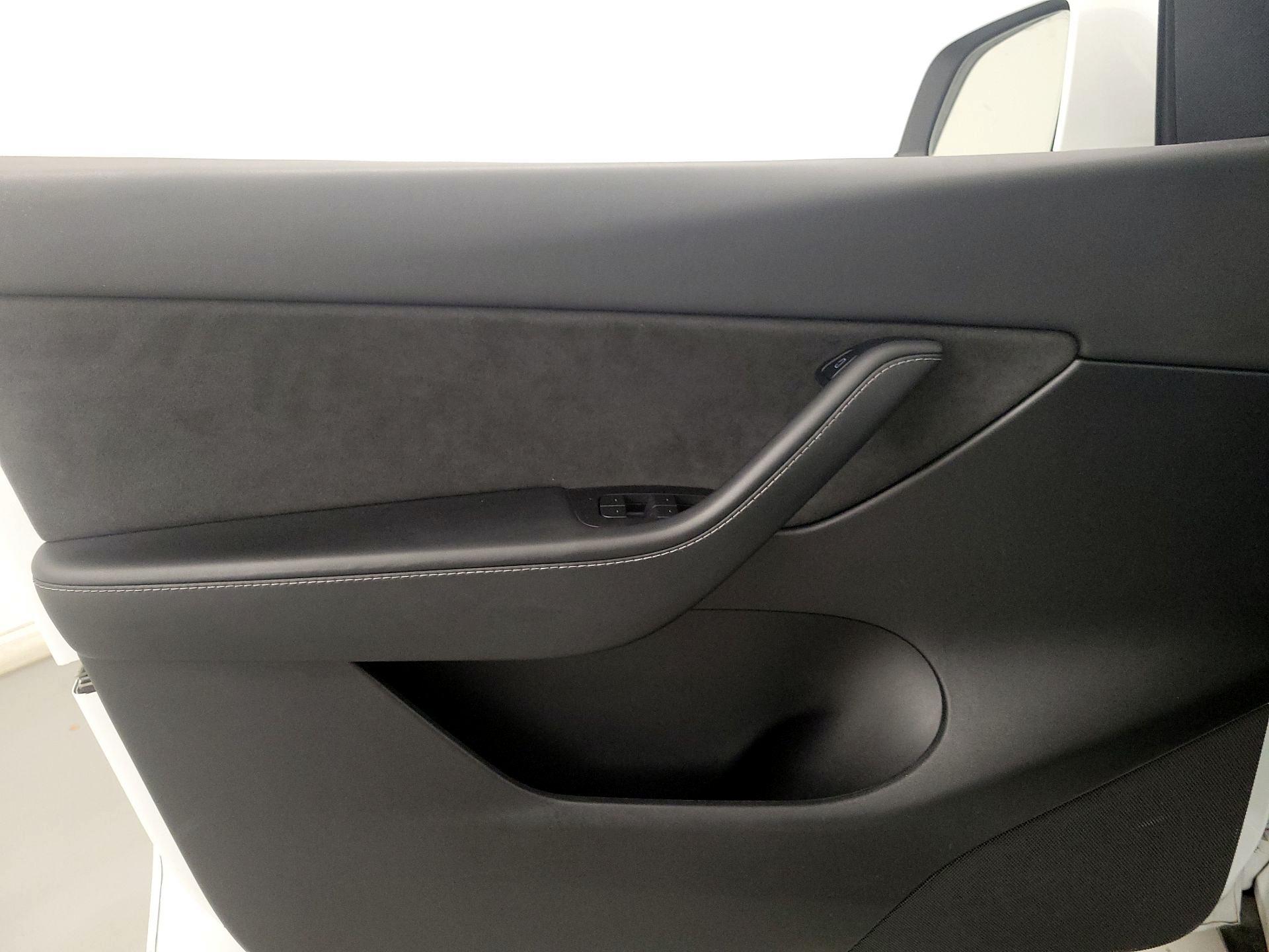 Thumbnail: 2022 Tesla Model Y - 12